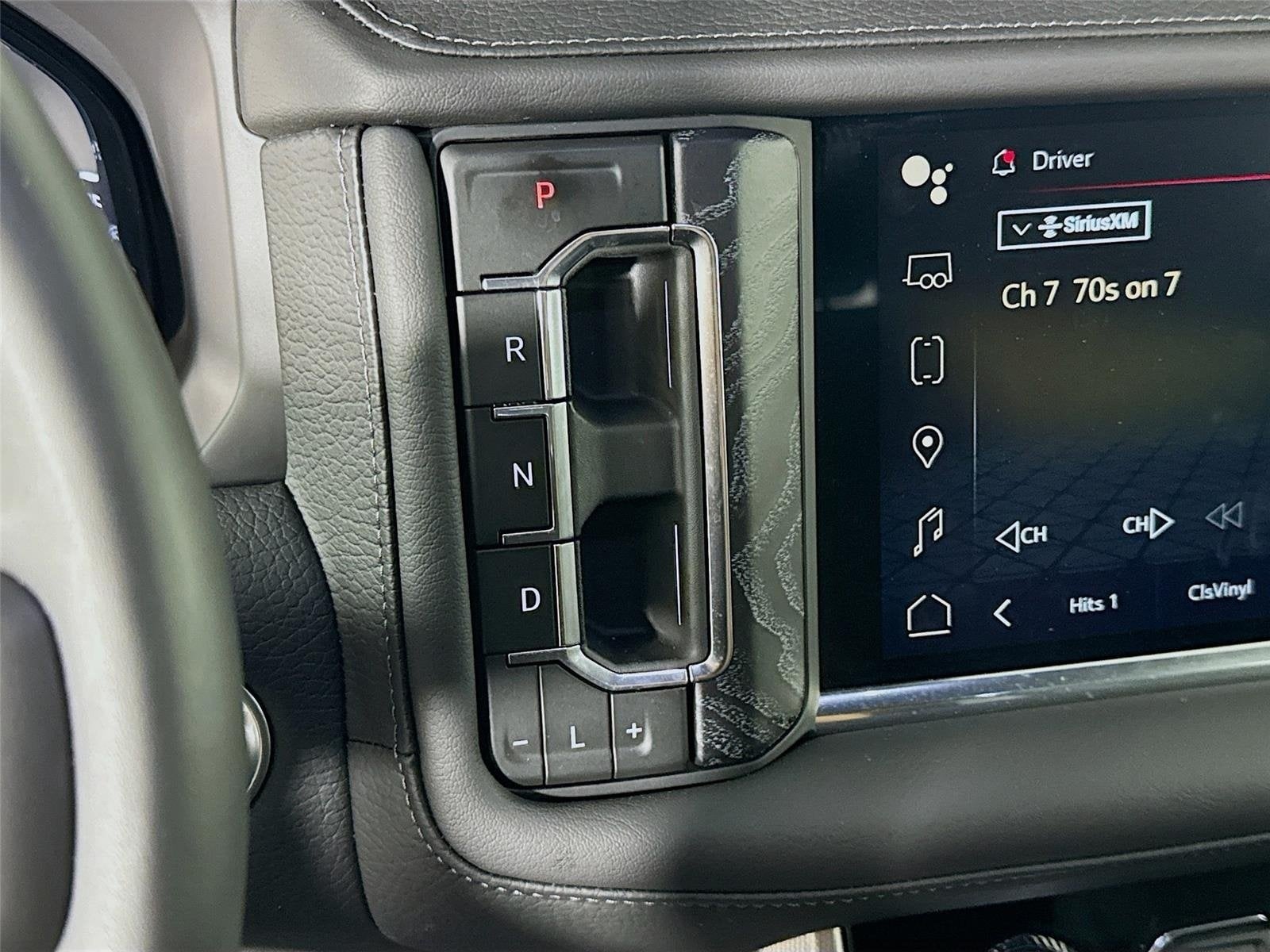 2024 GMC Yukon Denali - Photo 18
