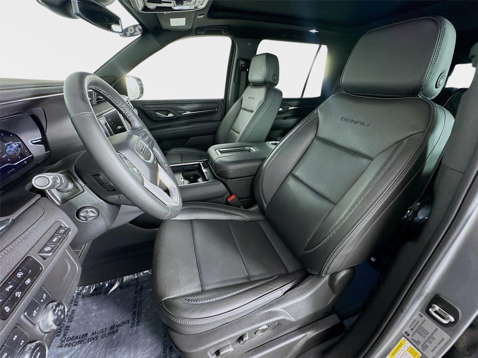 2024 GMC Yukon Denali - Photo 11