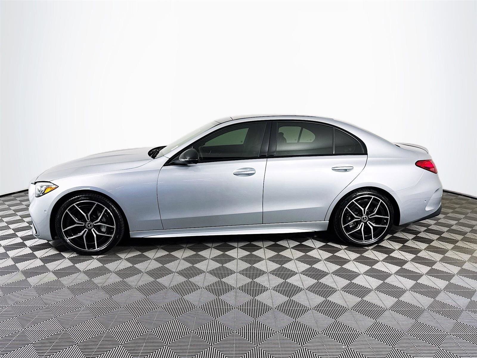 2022 Mercedes Benz C 300 Sedan photo 4