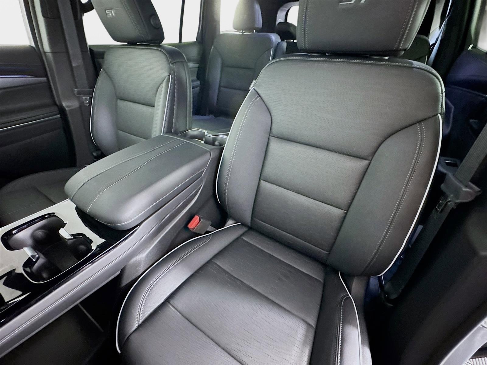 2026 Buick Enclave Sport Touring - Photo 11