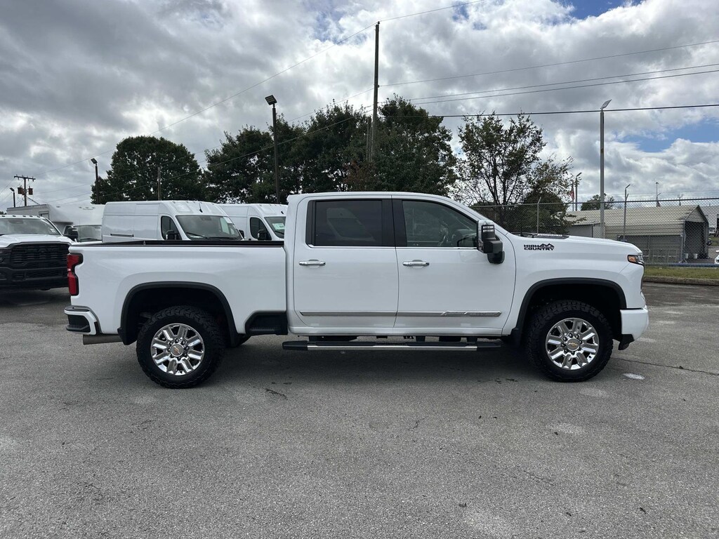 Used 2024 Chevrolet Silverado 2500 HD High Country Truck Crew Cab