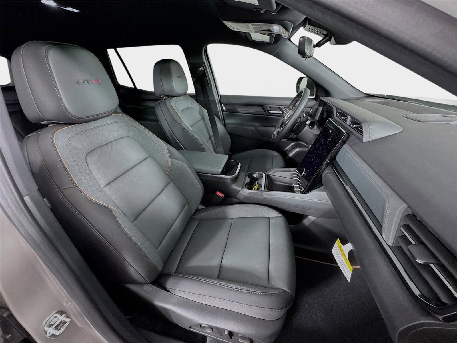2026 GMC Terrain AT4 - Photo 28