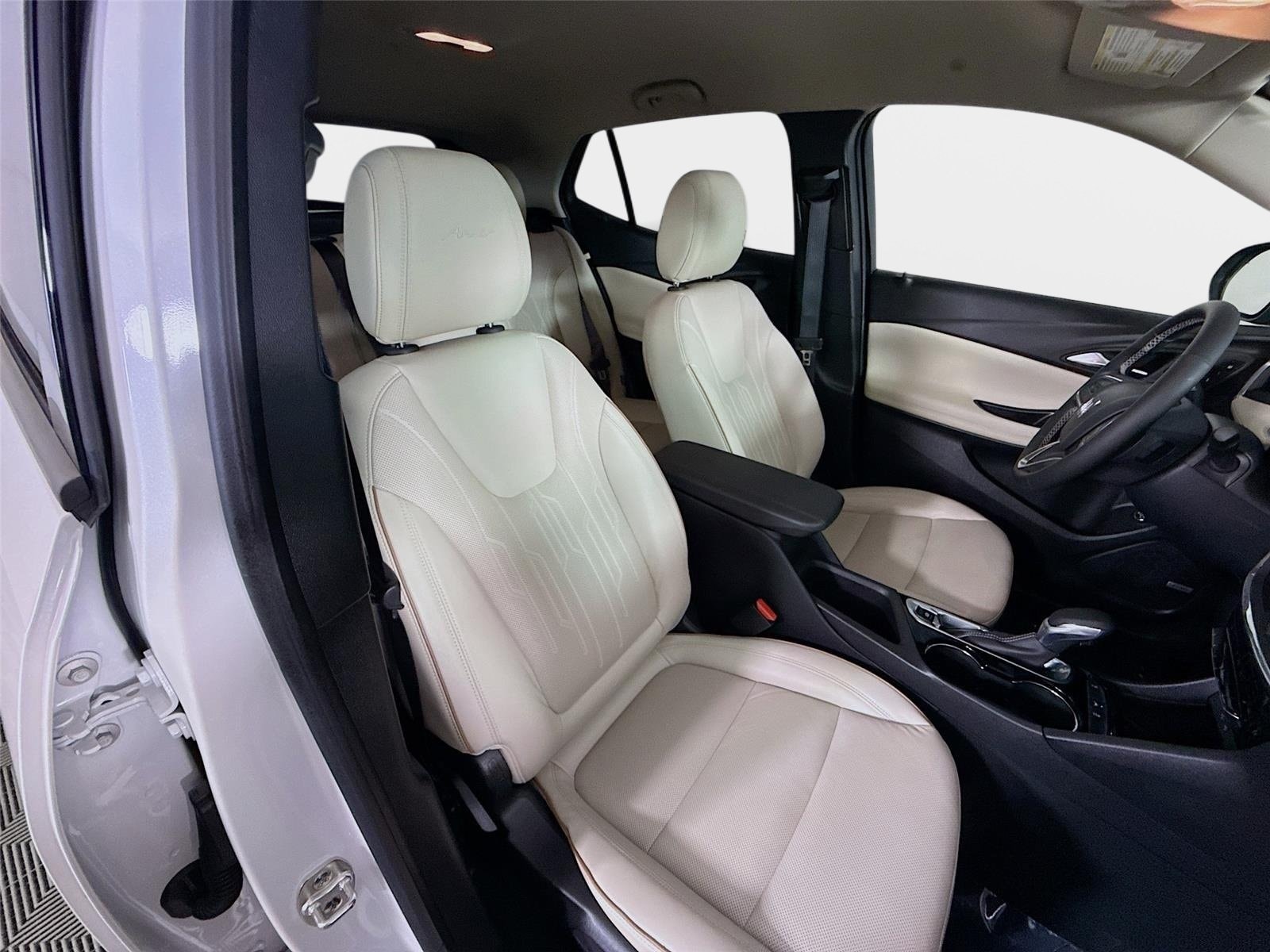2024 Buick Encore GX Avenir - Photo 25