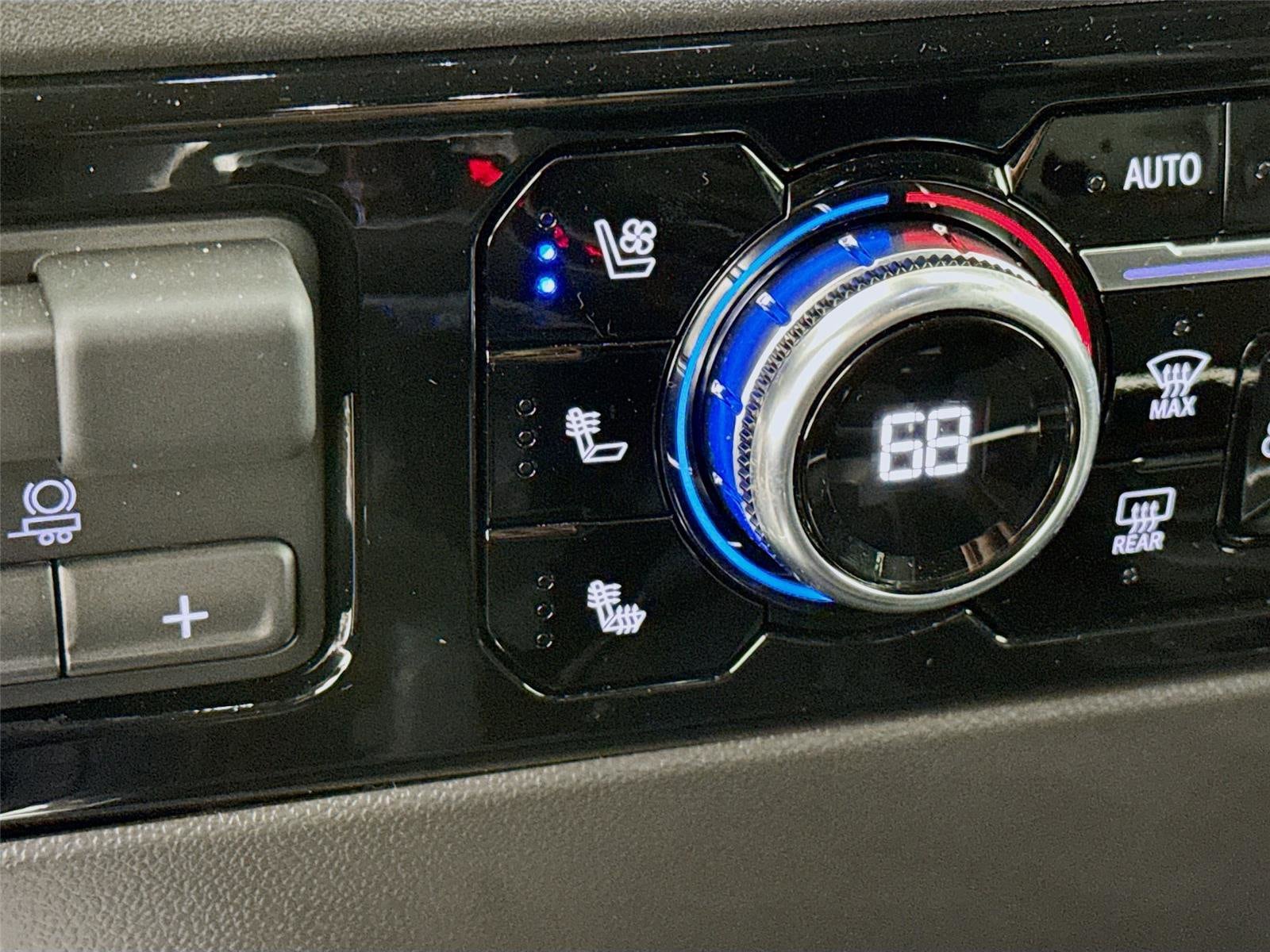 2025 GMC Sierra 1500 SLT - Photo 23