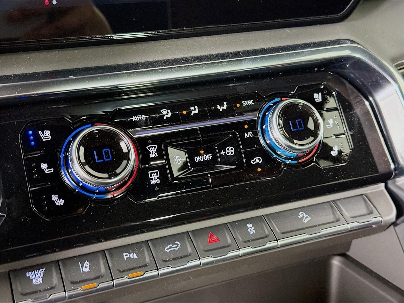 2026 GMC Sierra 2500HD Denali Ultimate - Photo 18