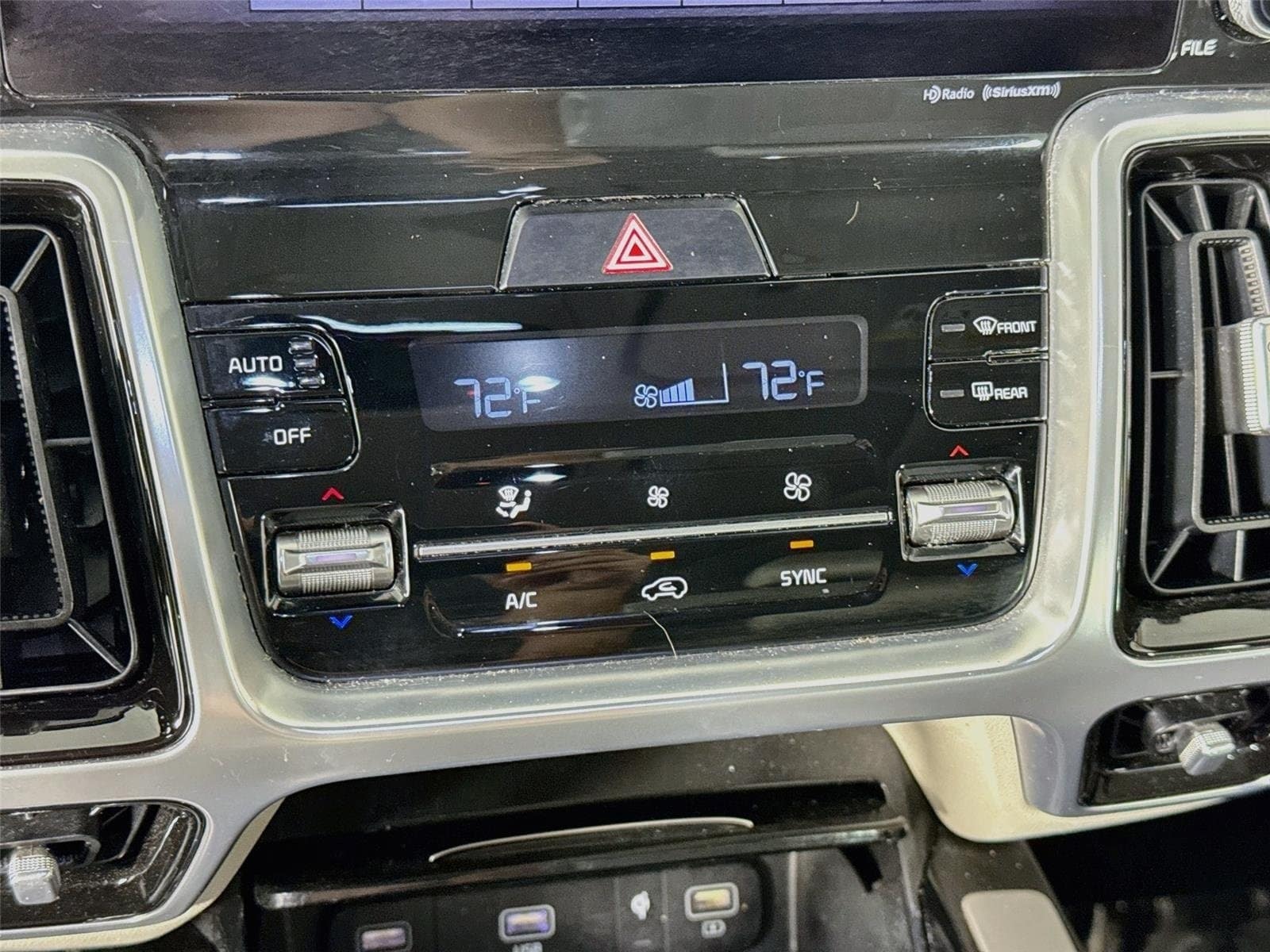 2021 Kia Sorento SX - Photo 18