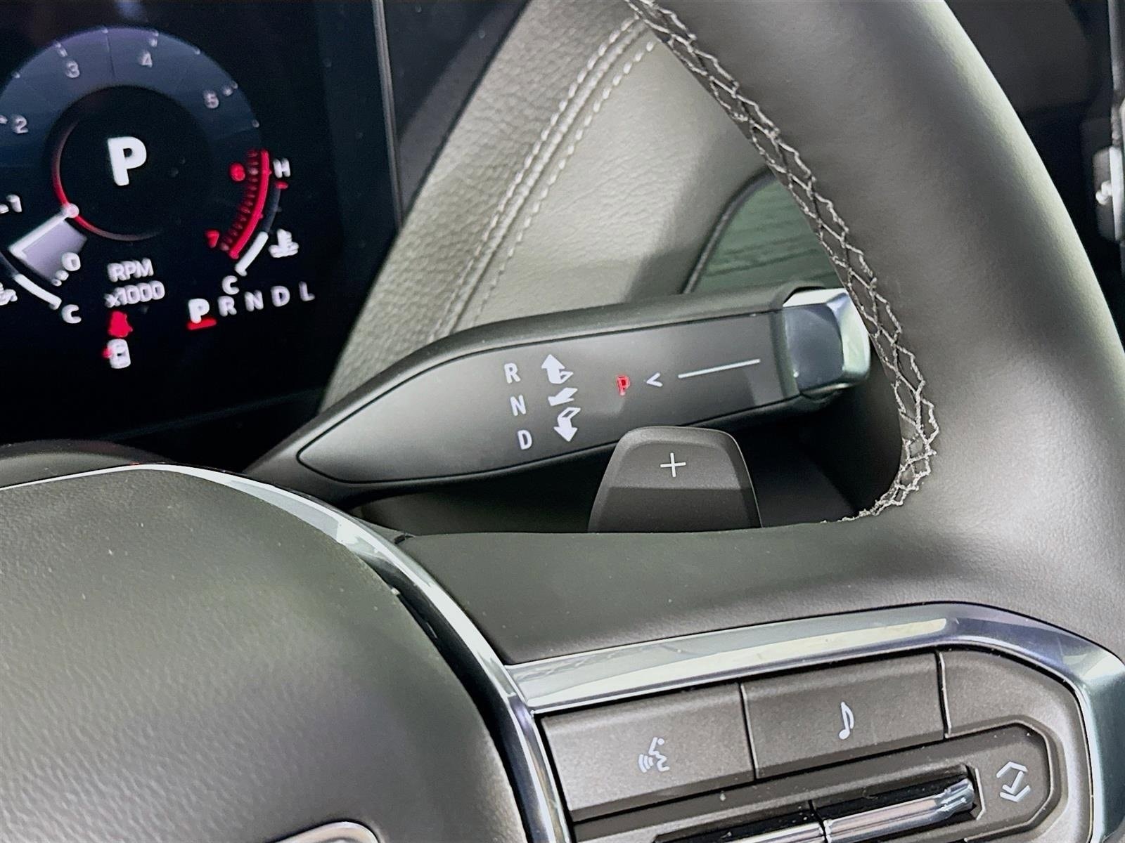 2026 GMC Yukon XL Denali - Photo 19