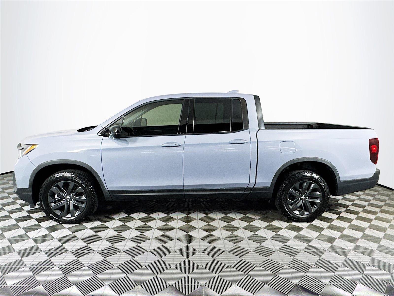 2023 Honda Ridgeline Sport photo 4