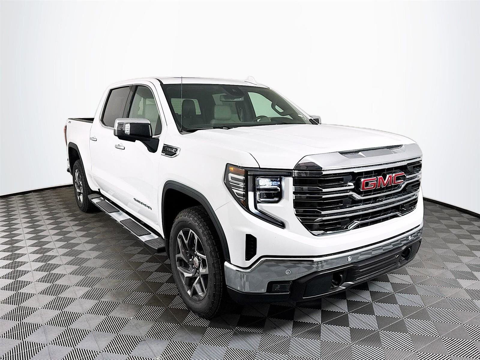2026 Gmc Sierra 1500 SLT photo 3