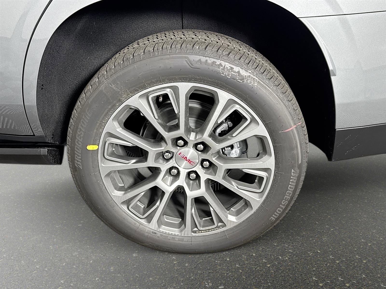 2026 GMC Yukon Denali - Photo 34