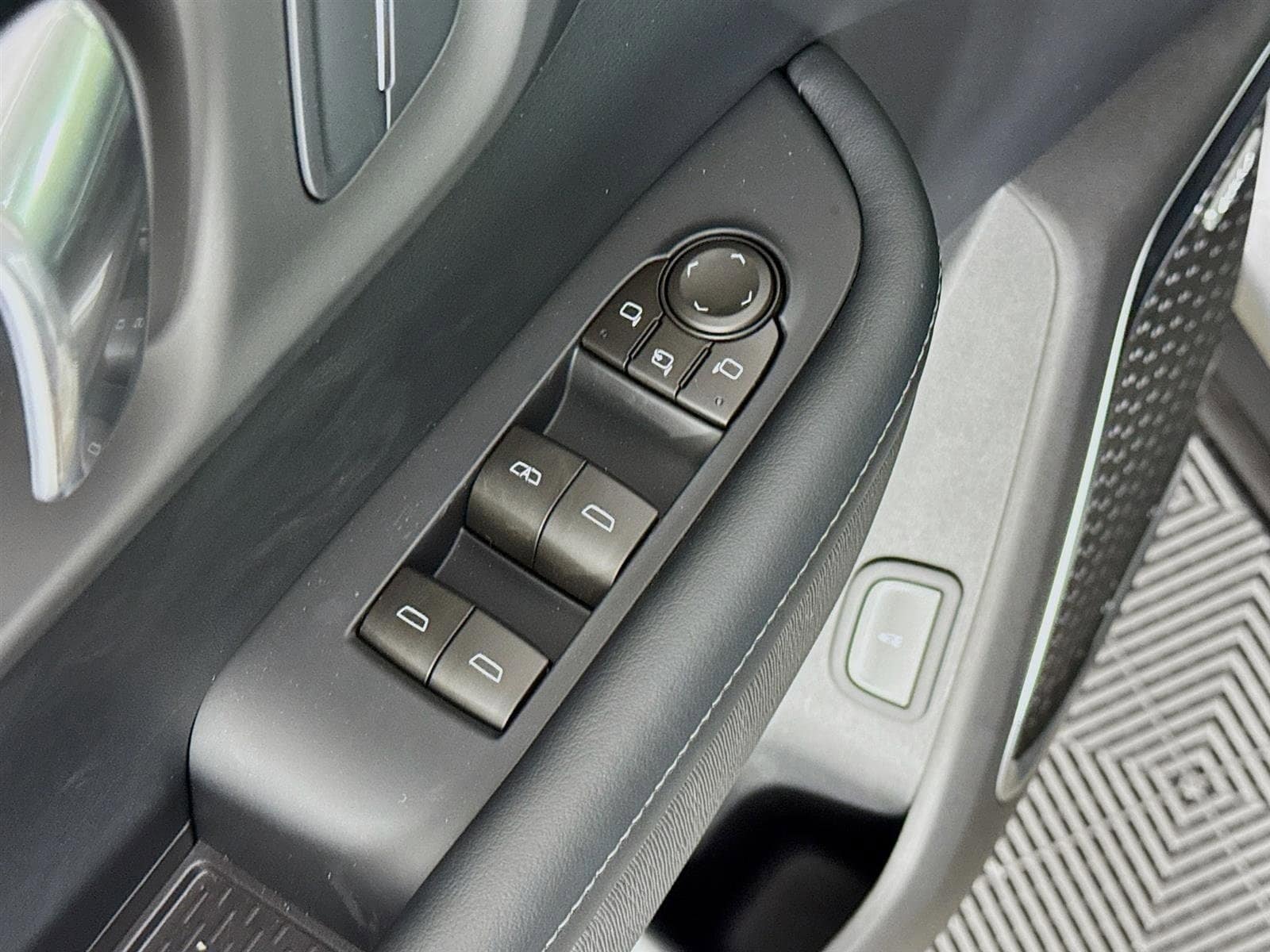 2026 Buick Enclave Preferred - Photo 19