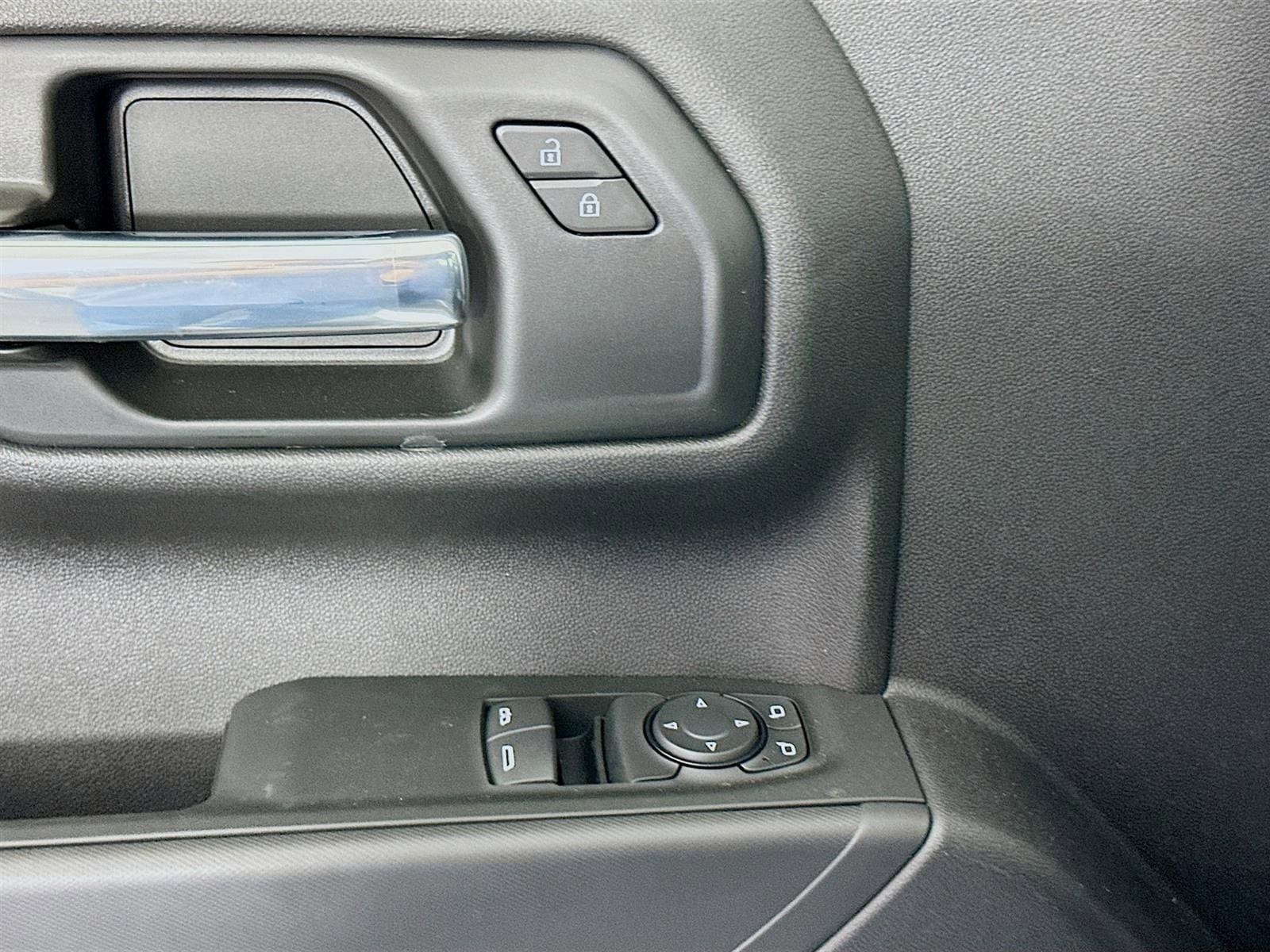 2025 GMC Sierra 1500 Pro - Photo 18