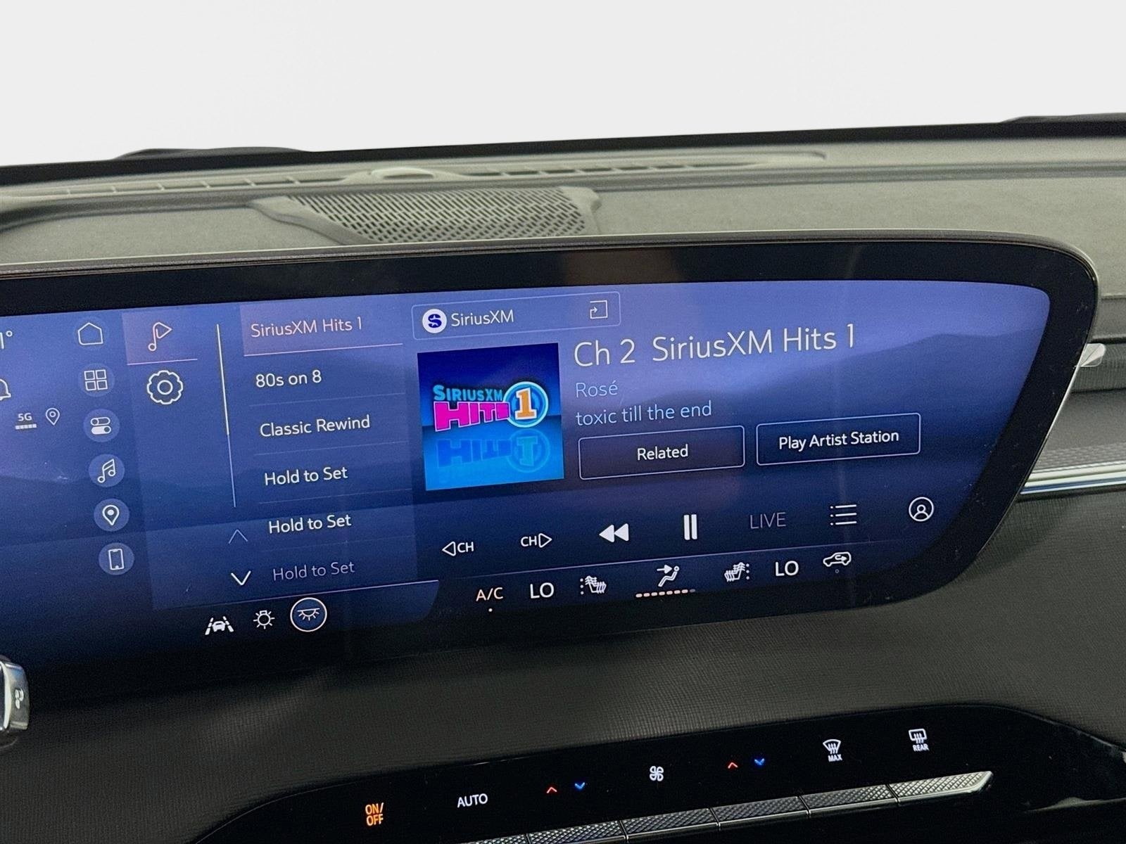 2026 Buick Enclave Sport Touring - Photo 14