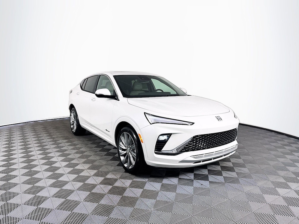 New 2025 Buick Envista Avenir SUV