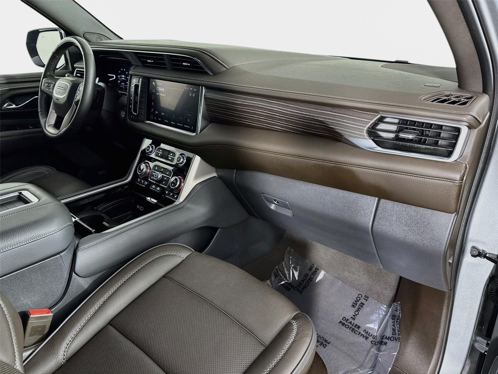 2024 GMC Yukon Denali - Photo 31