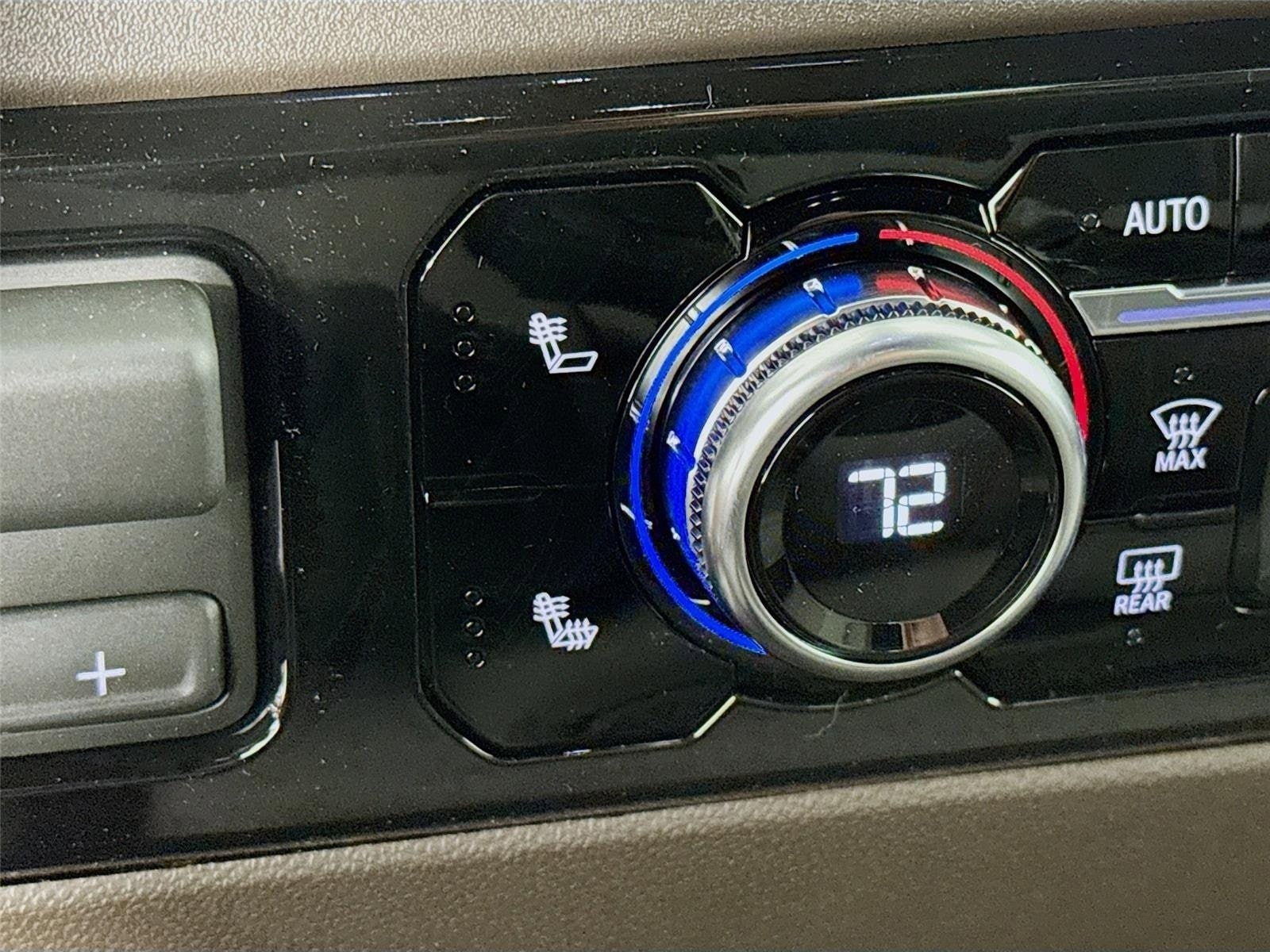 2026 GMC Sierra 1500 SLE - Photo 21