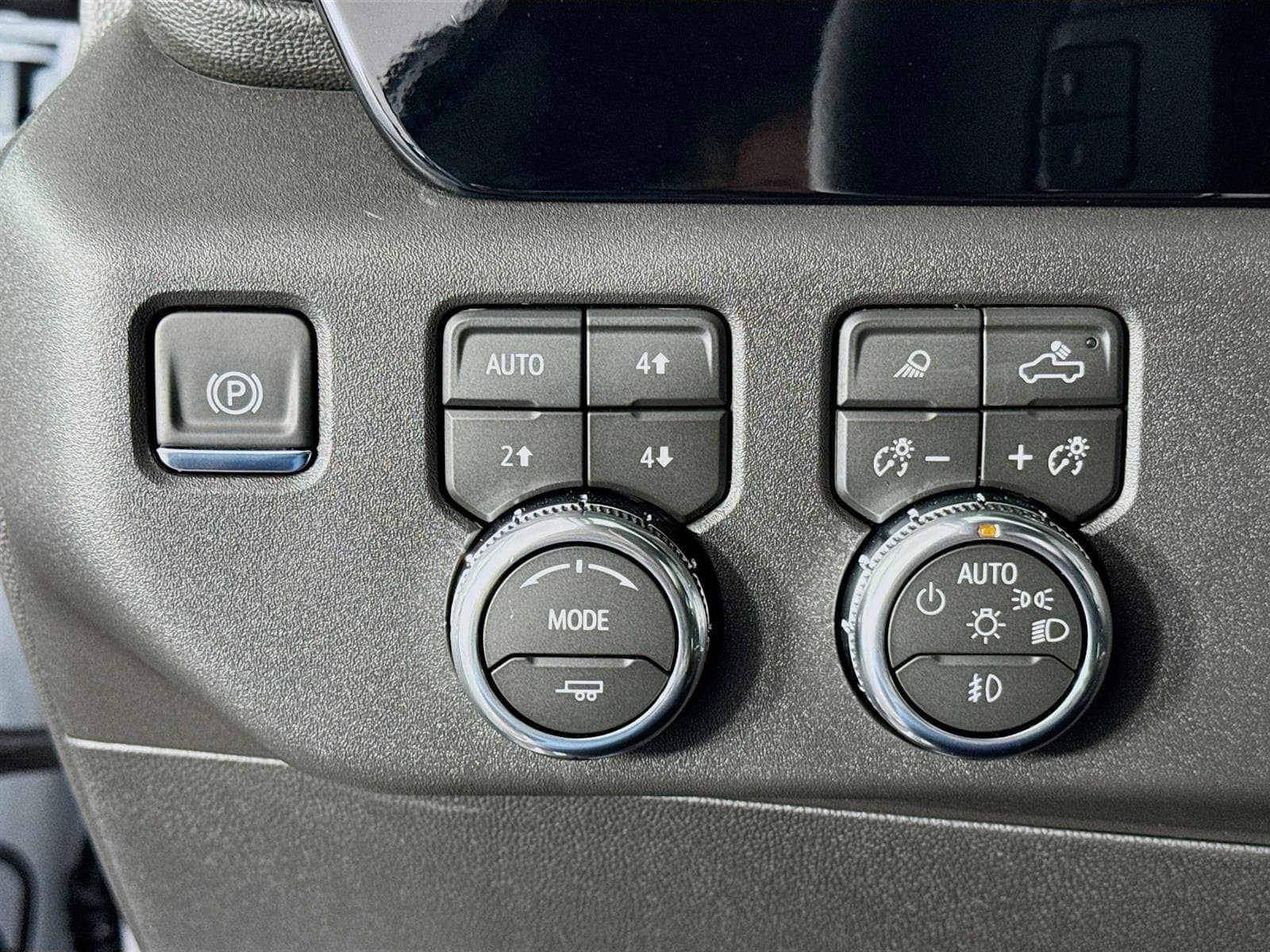2026 GMC Sierra 1500 SLT - Photo 10