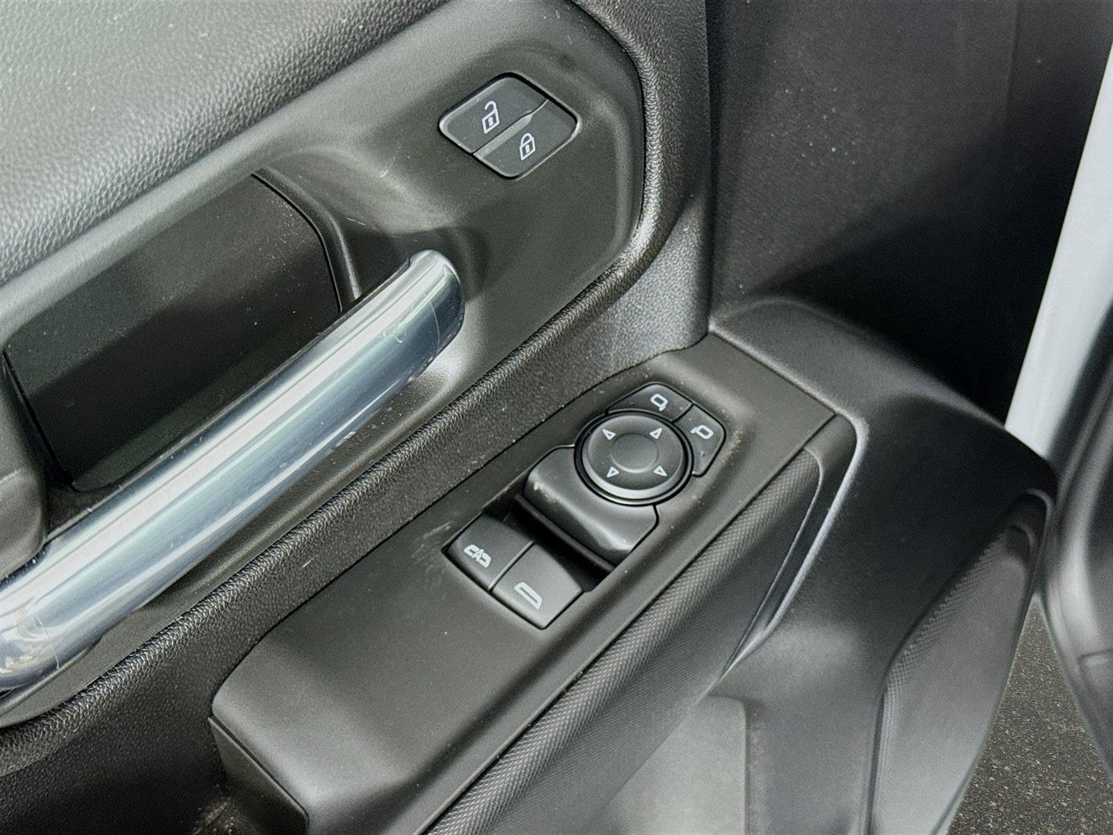 2025 GMC Sierra 2500HD Pro - Photo 18