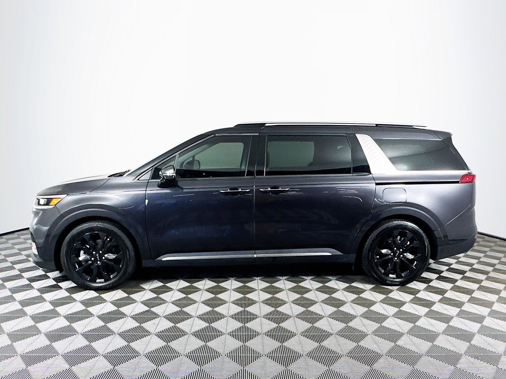 2024 Kia Carnival SX Prestige photo 4