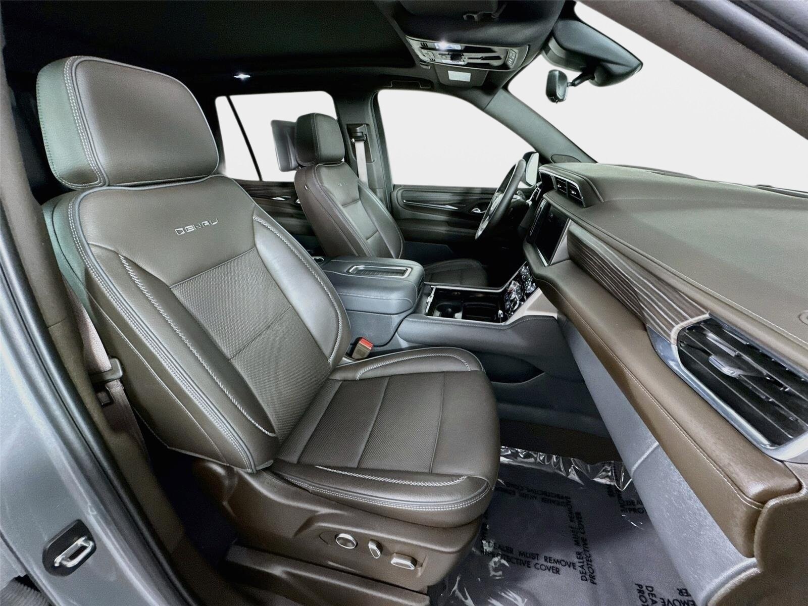 2024 GMC Yukon Denali - Photo 30