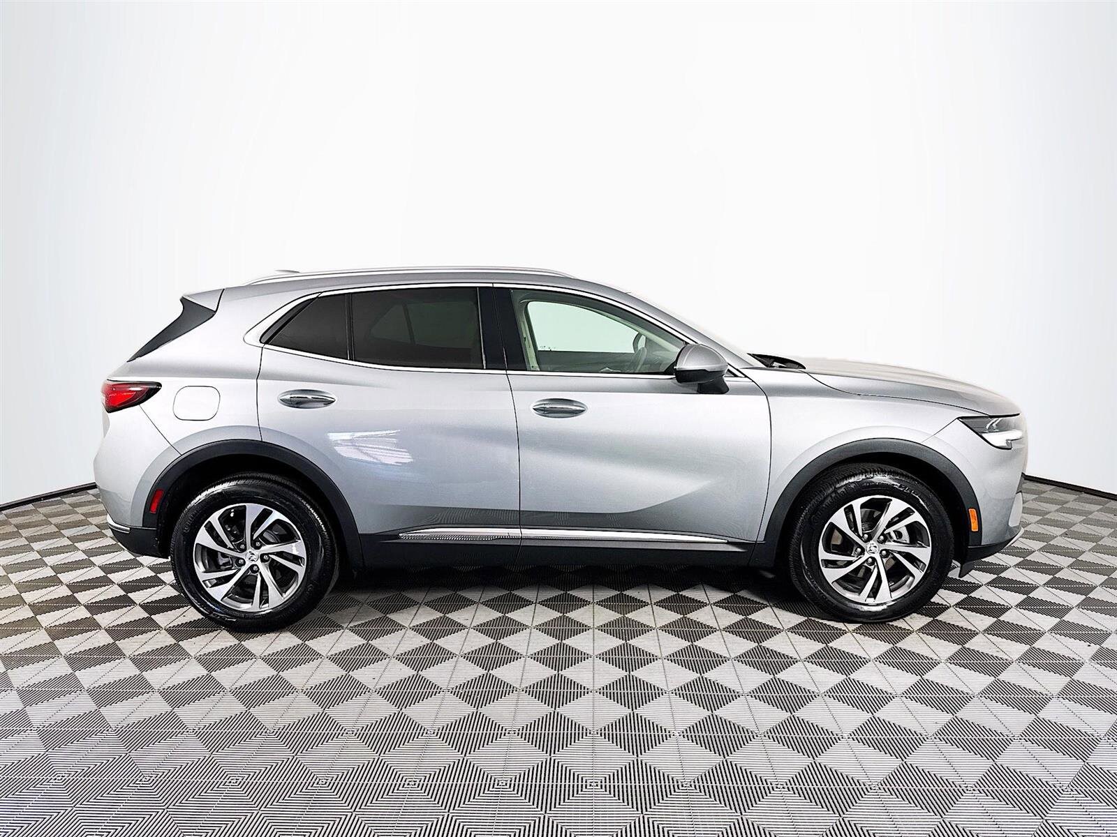 2023 Buick Envision Essence photo 4