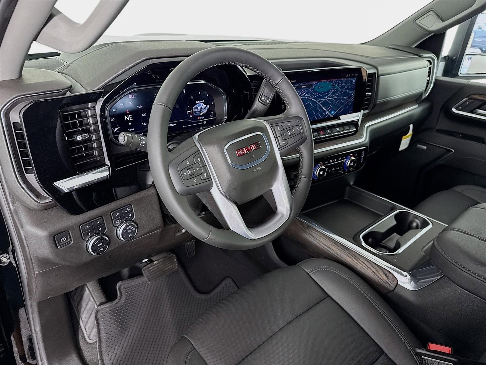 2025 GMC Sierra 2500HD SLT - Photo 9
