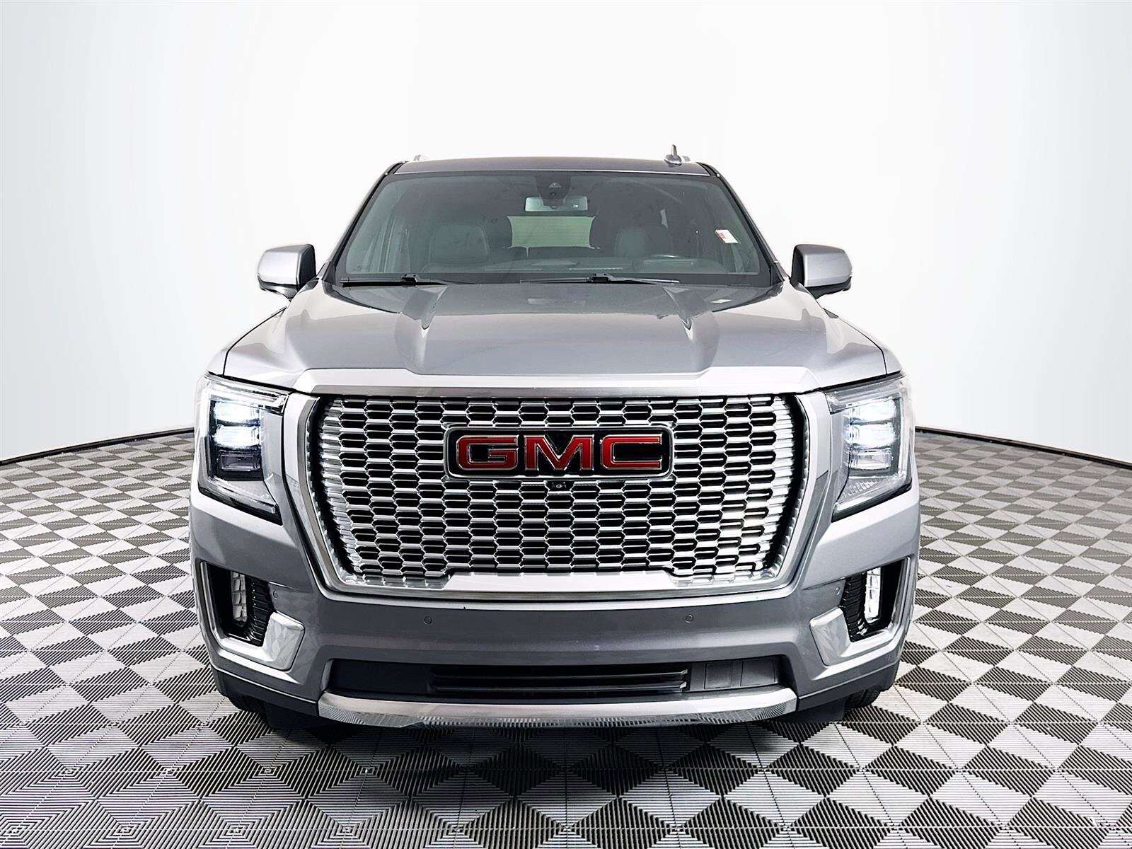 2022 Gmc Yukon Denali photo 2