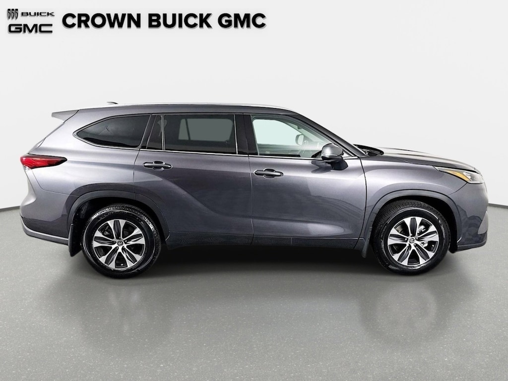 Used 2020 Toyota Highlander XLE SUV
