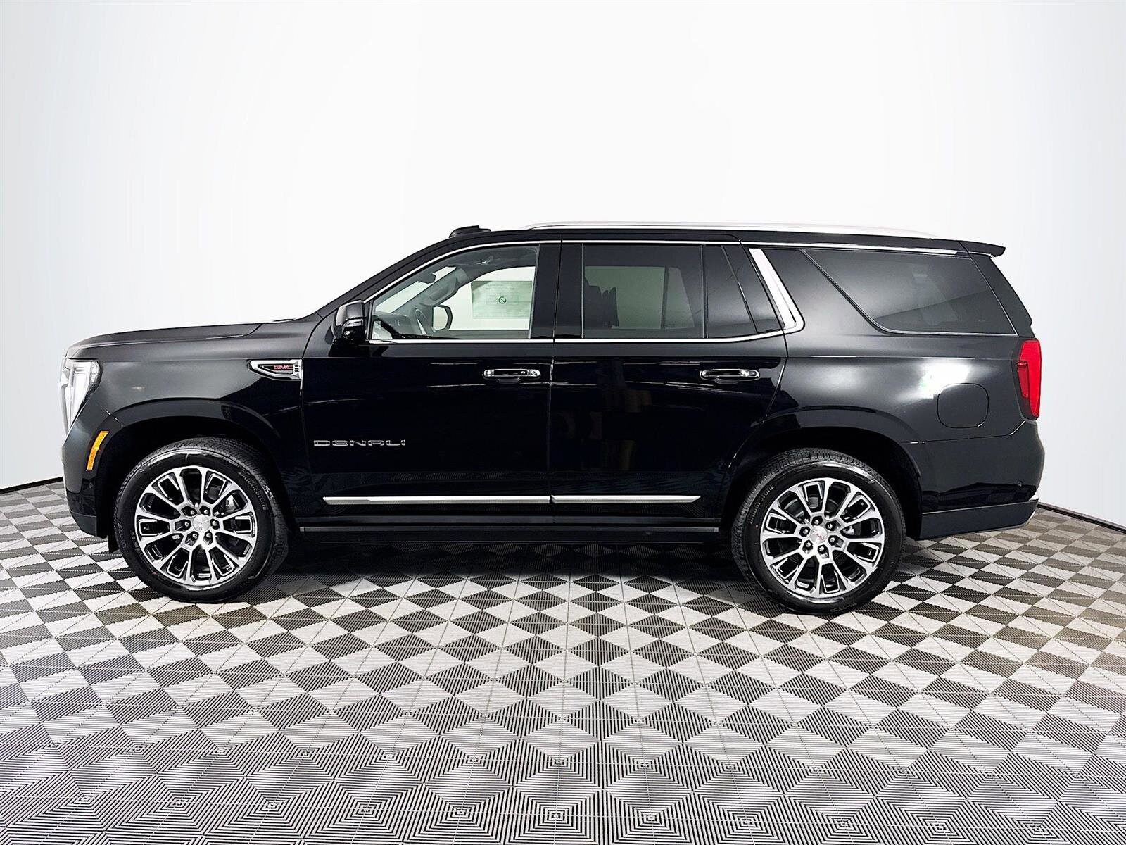2026 Gmc Yukon Denali photo 3