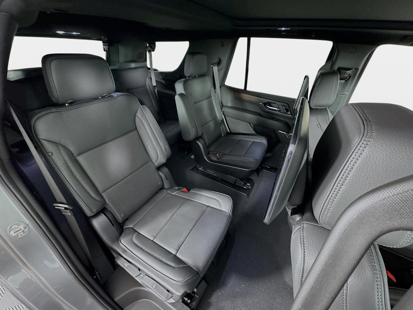 2026 GMC Yukon Denali - Photo 30