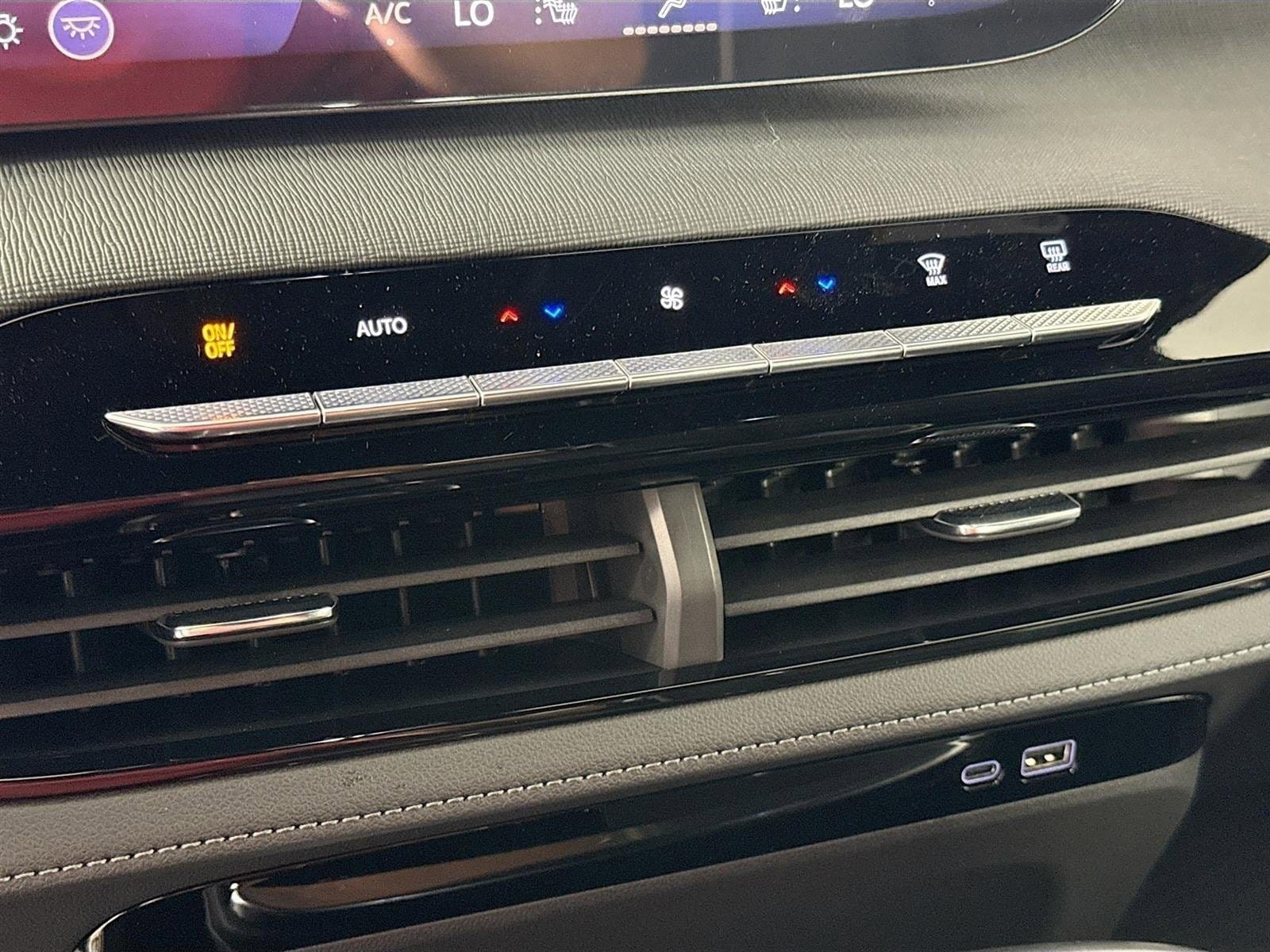 2026 Buick Enclave Sport Touring - Photo 18