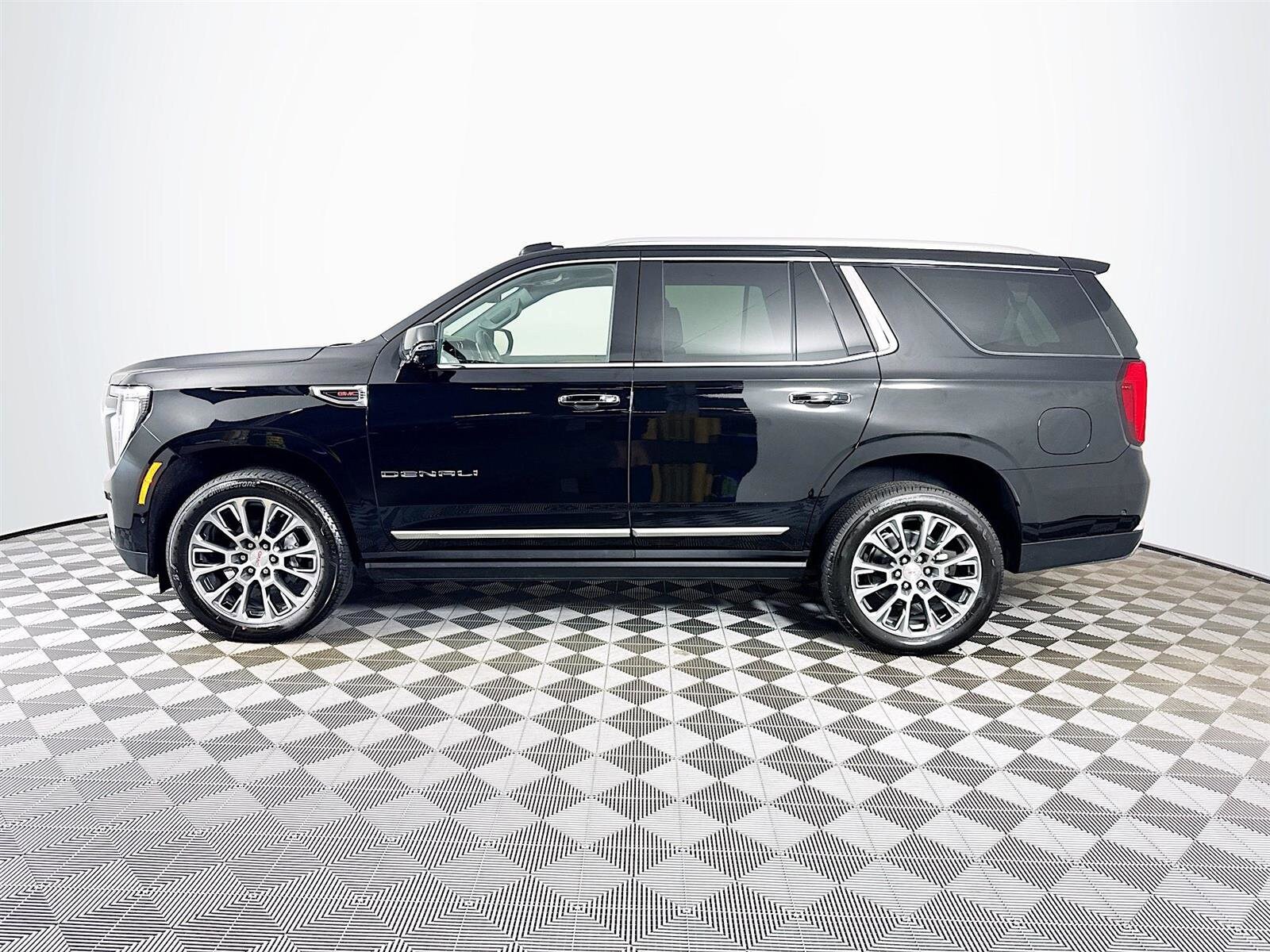2025 Gmc Yukon Denali photo 4