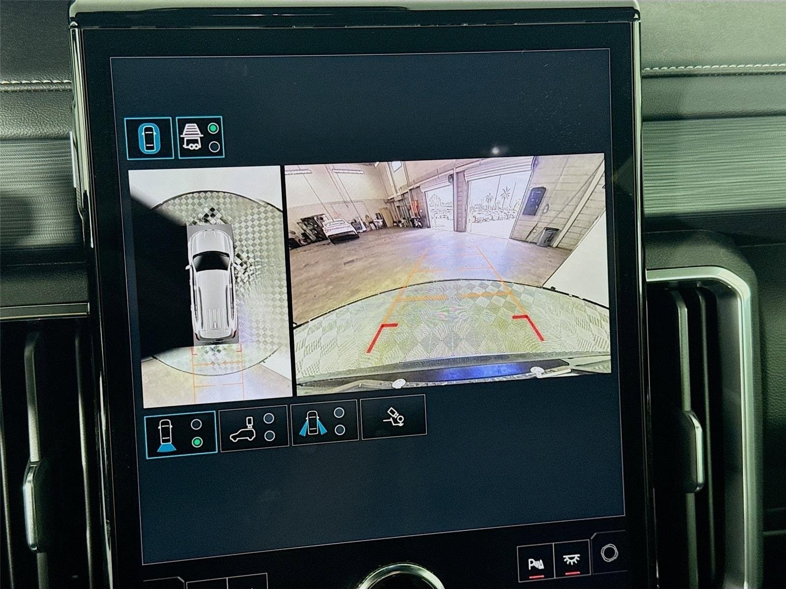 2026 GMC Acadia Elevation - Photo 17