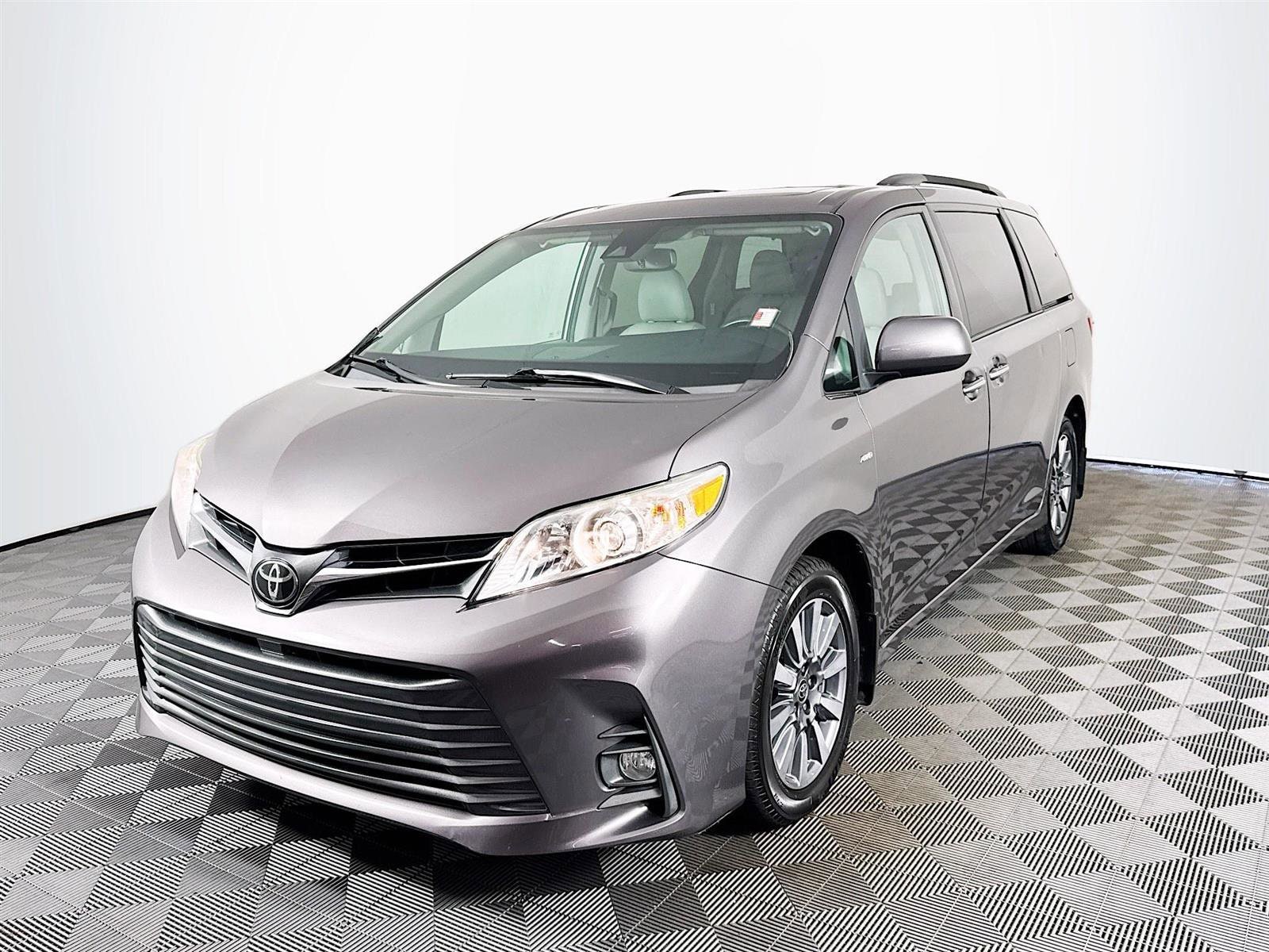 2020 Toyota Sienna XLE Premium