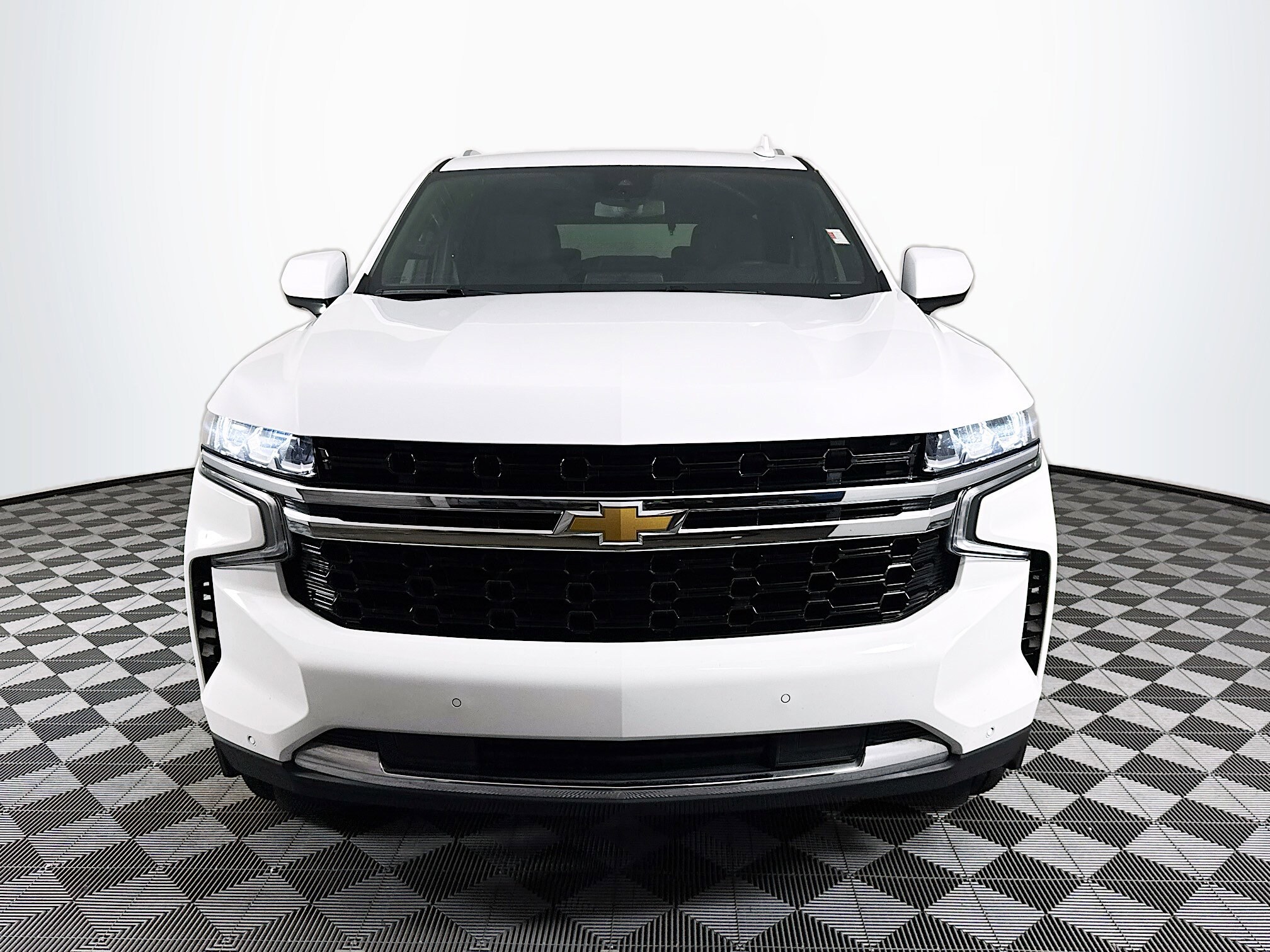 2024 Chevrolet Tahoe LS photo 2