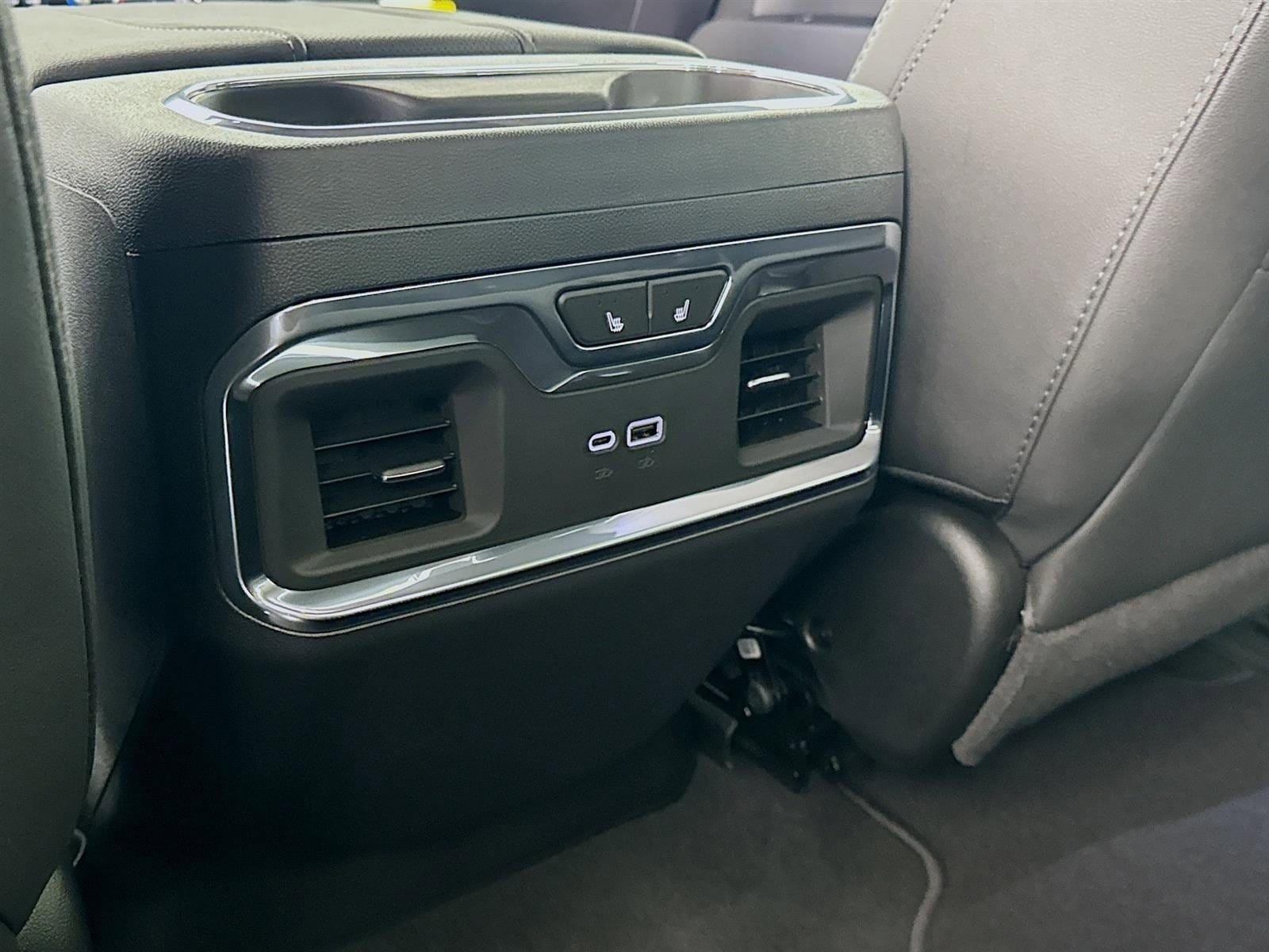 2026 GMC Sierra 1500 SLT - Photo 27