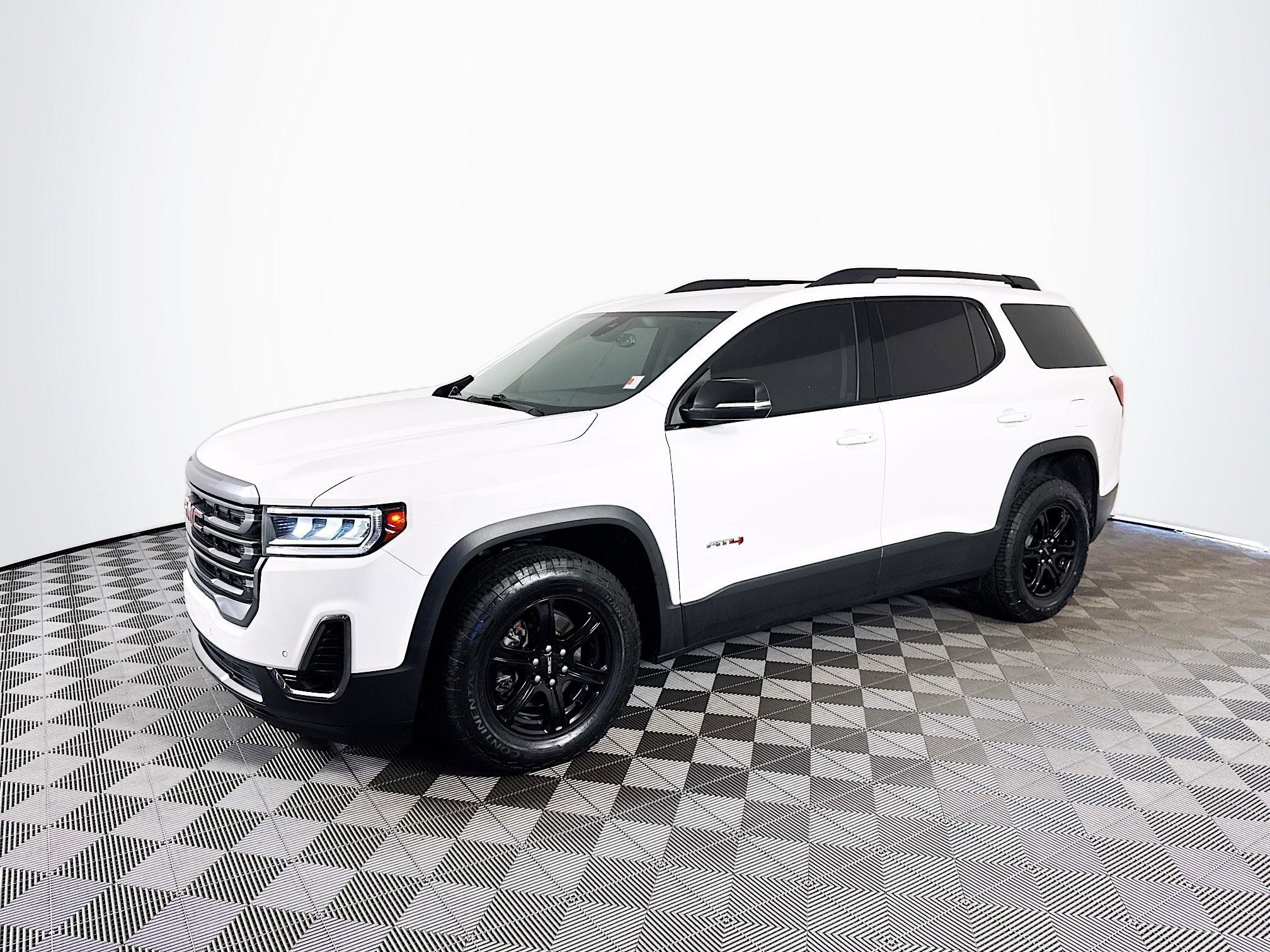 2023 GMC Acadia AT4's photo