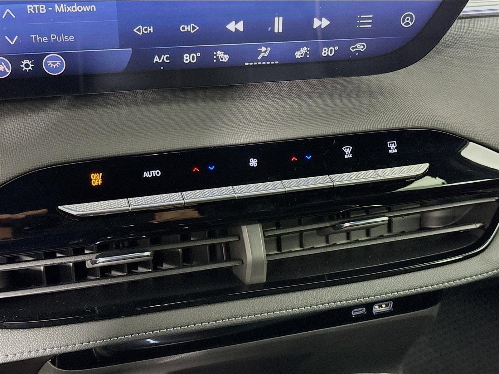 2026 Buick Enclave Preferred - Photo 17