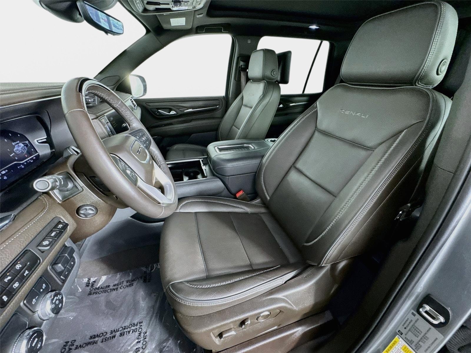 2024 GMC Yukon Denali - Photo 11