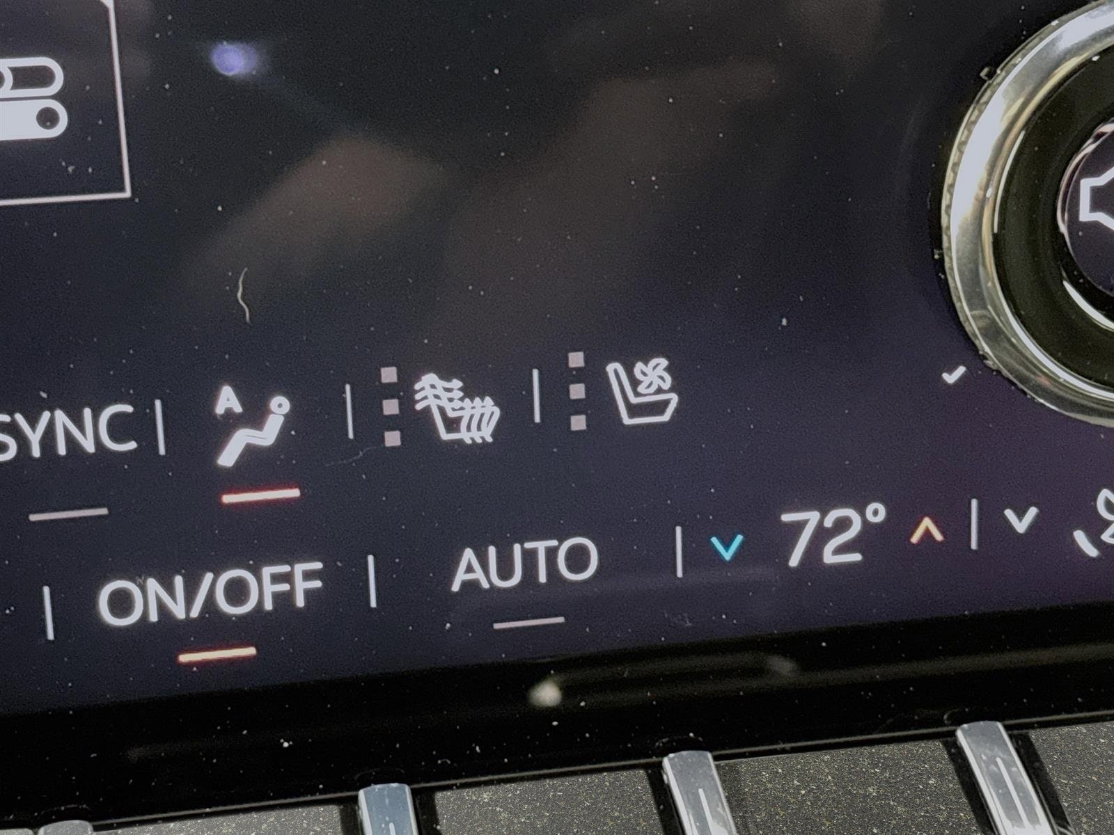 2026 GMC Yukon Denali - Photo 23