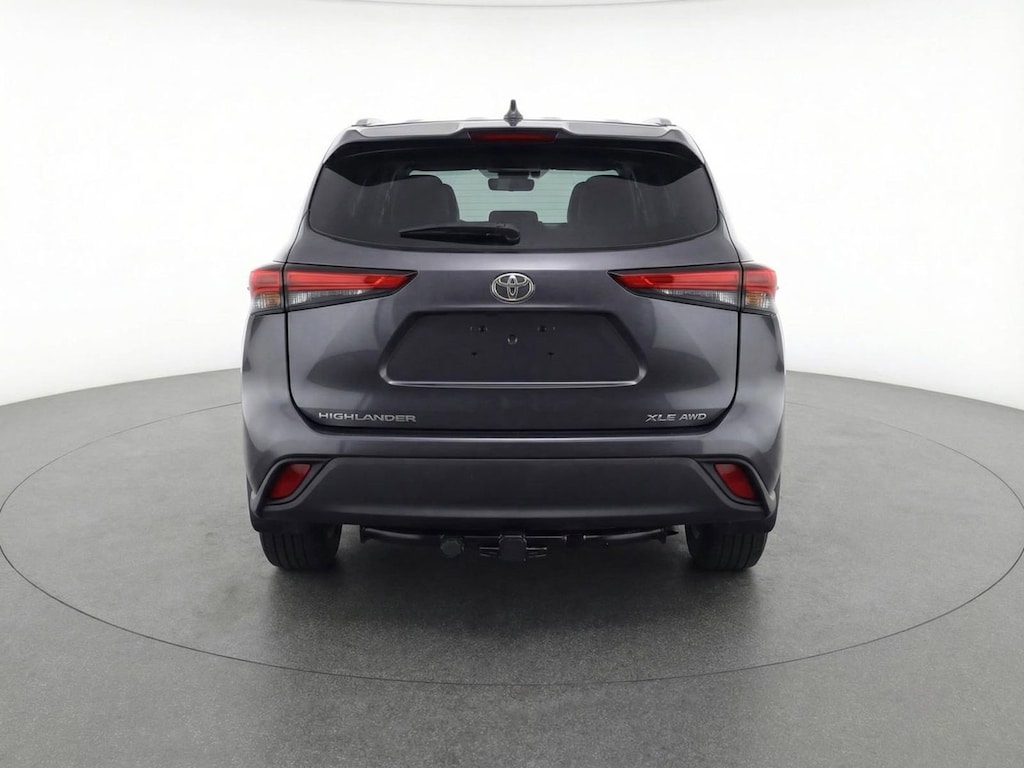 Used 2020 Toyota Highlander XLE SUV