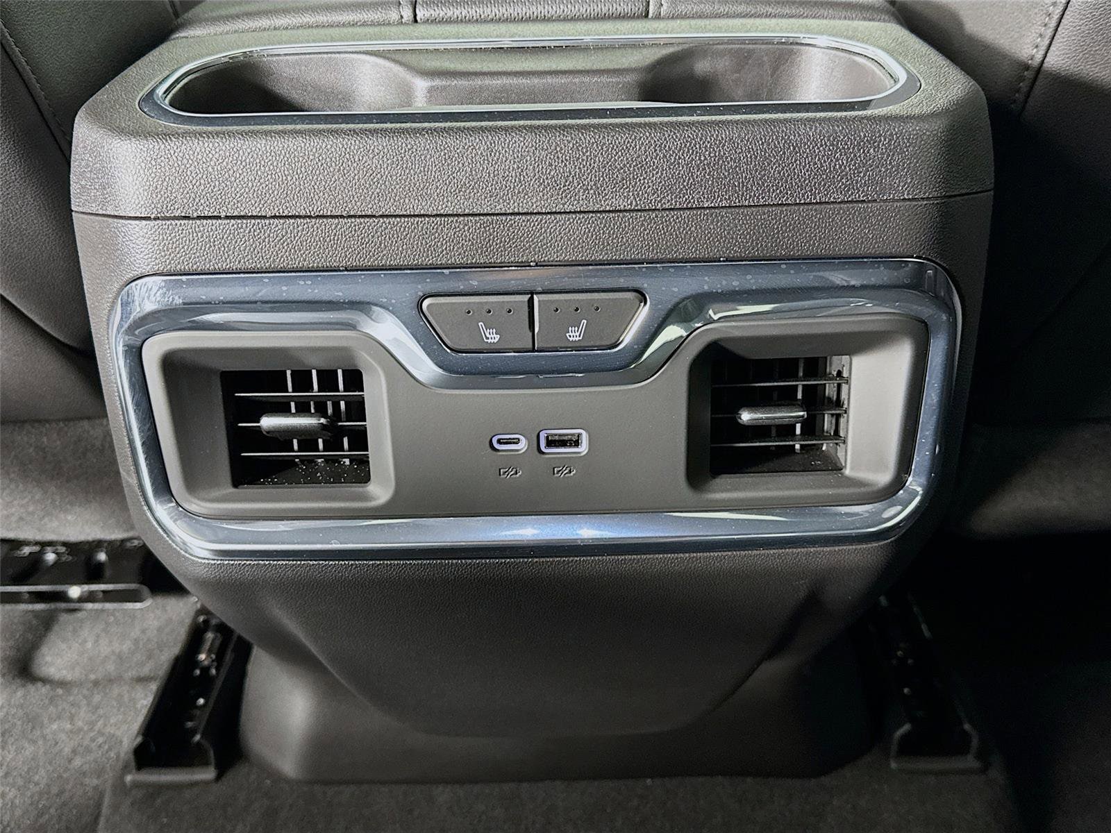 2025 GMC Sierra 1500 SLT - Photo 27