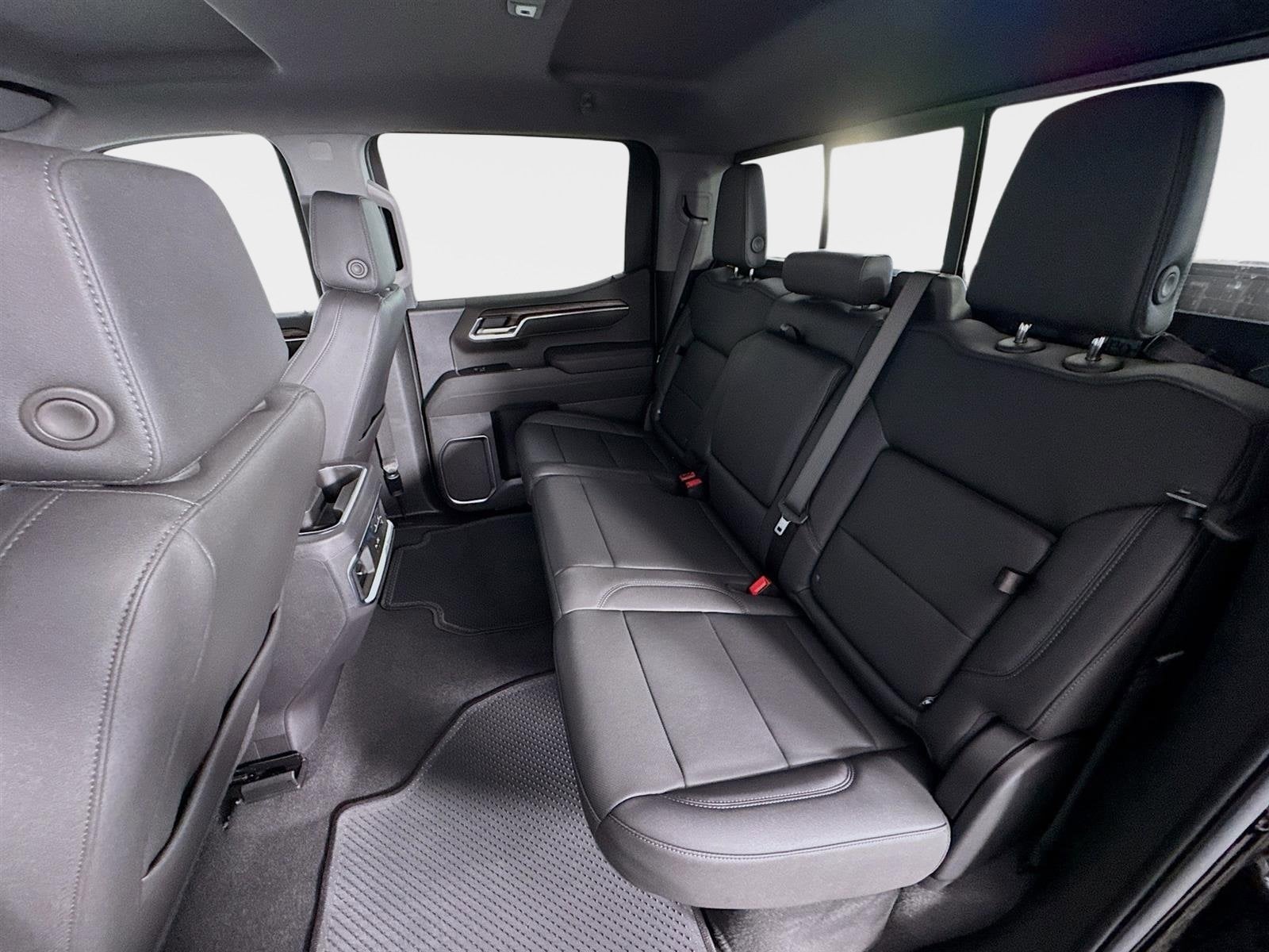 2026 GMC Sierra 1500 SLT - Photo 23