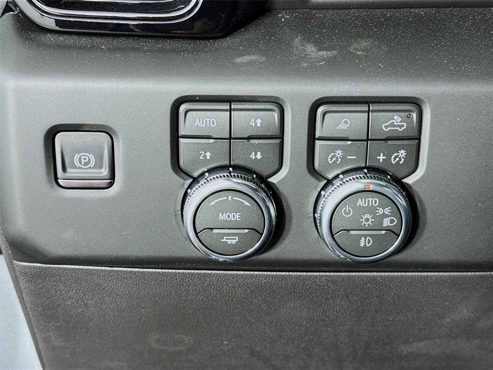 2026 GMC Sierra 1500 AT4 - Photo 10