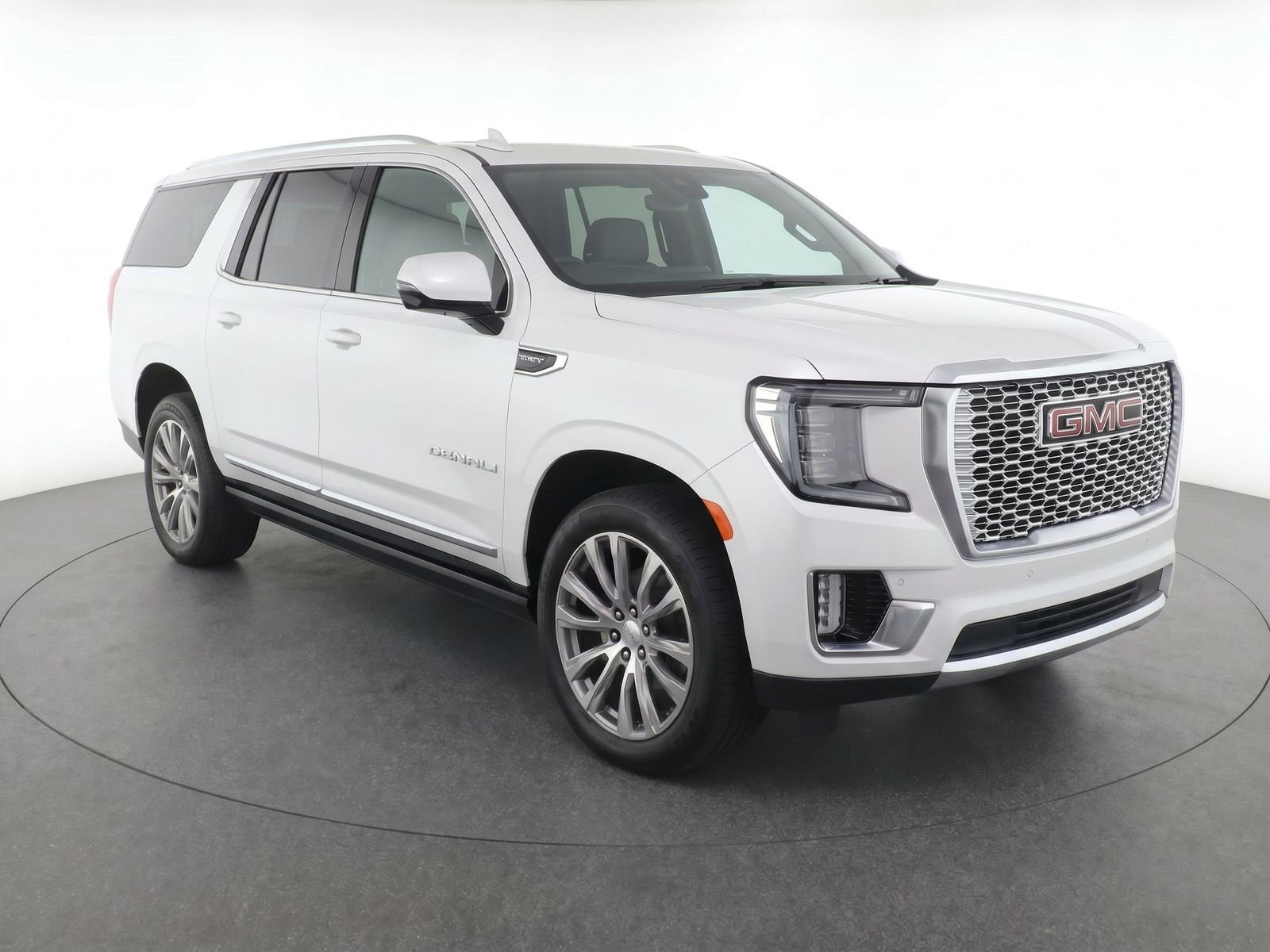 2023 GMC Yukon Denali AWD's photo