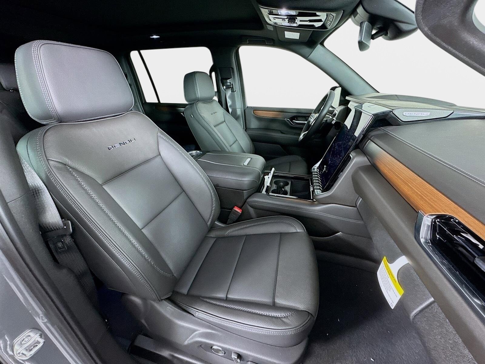 2026 GMC Yukon XL Denali - Photo 31
