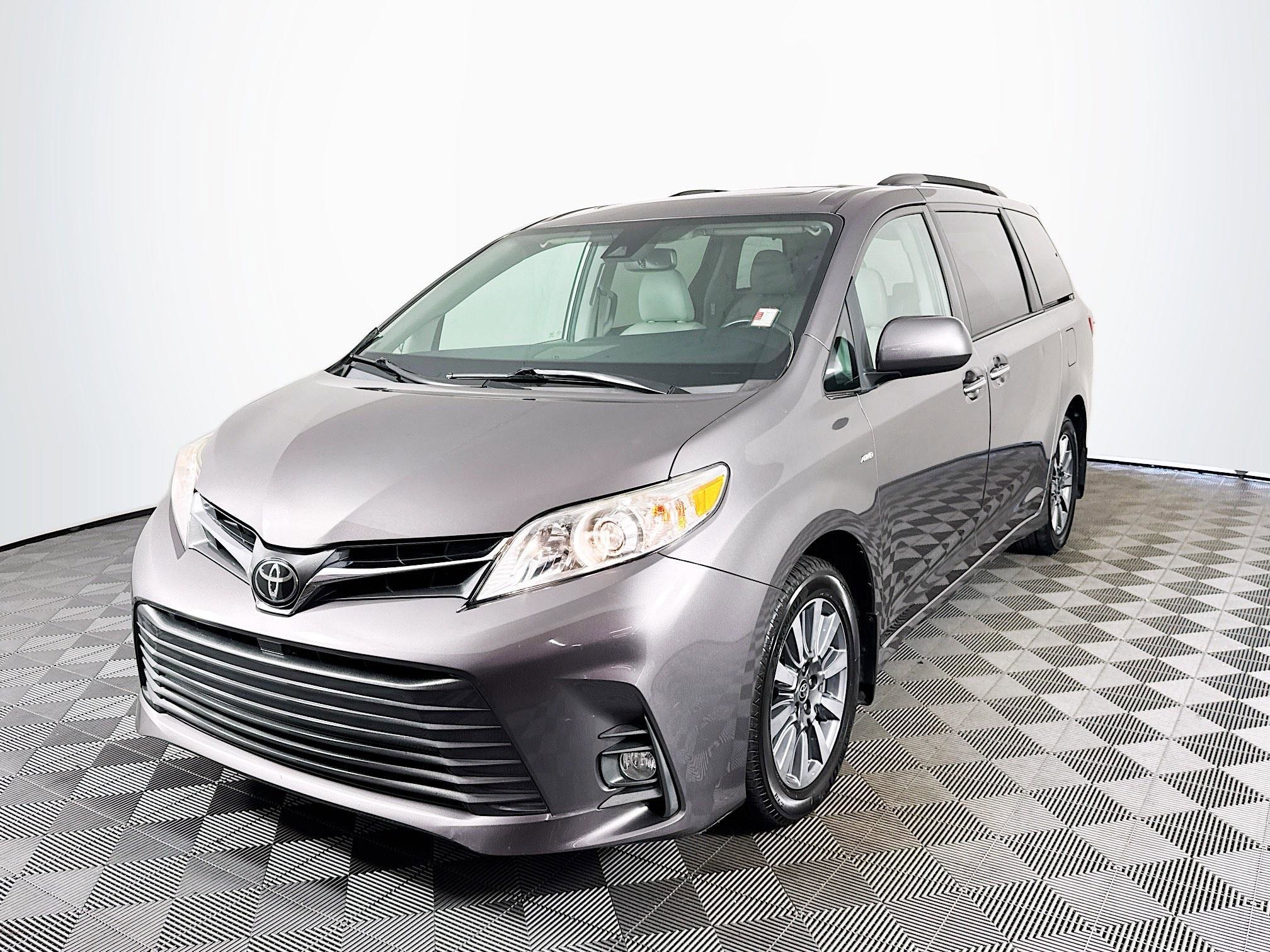 2020 Toyota Sienna XLE Premium