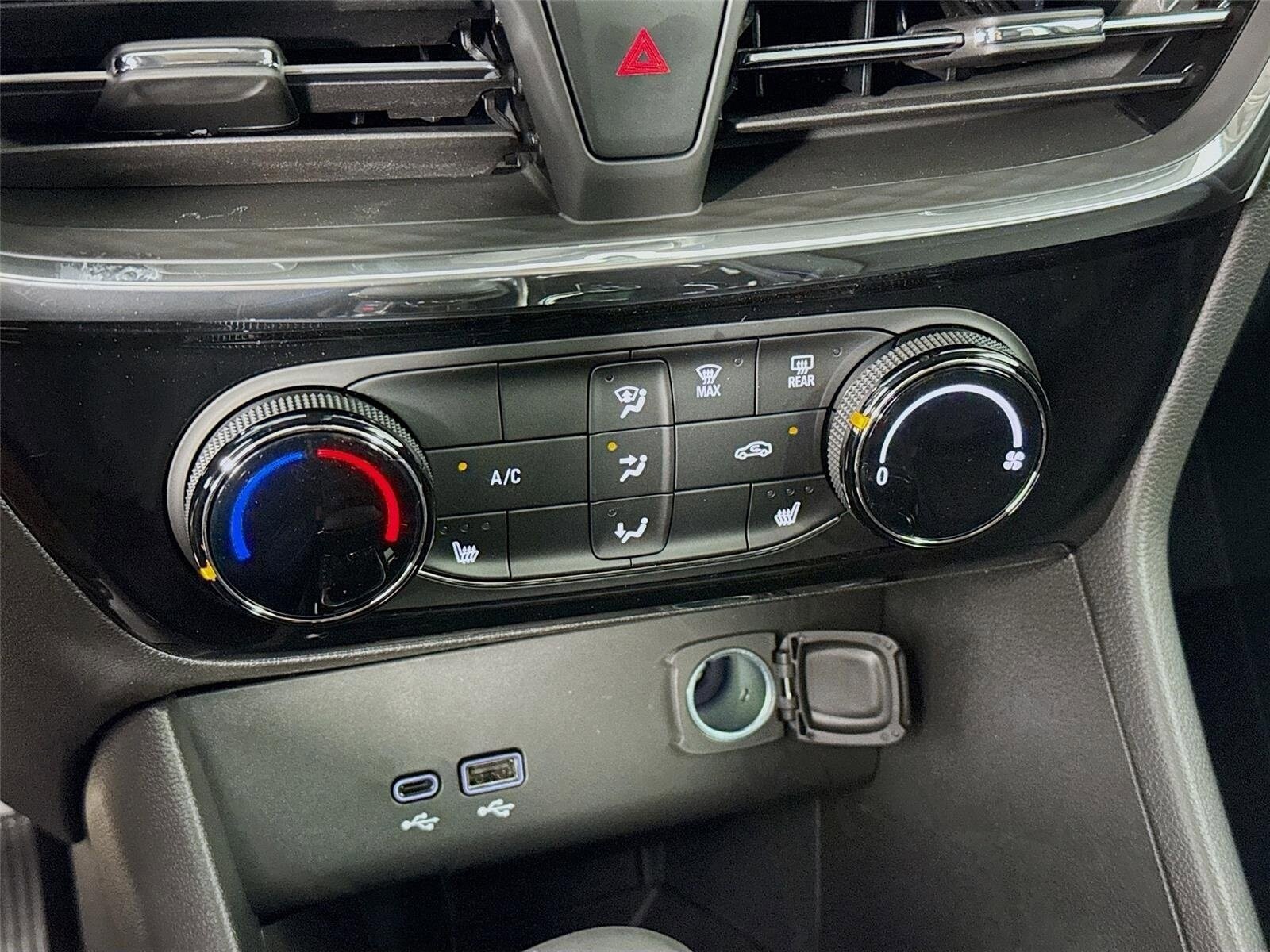 2026 Buick Encore GX Sport Touring - Photo 16