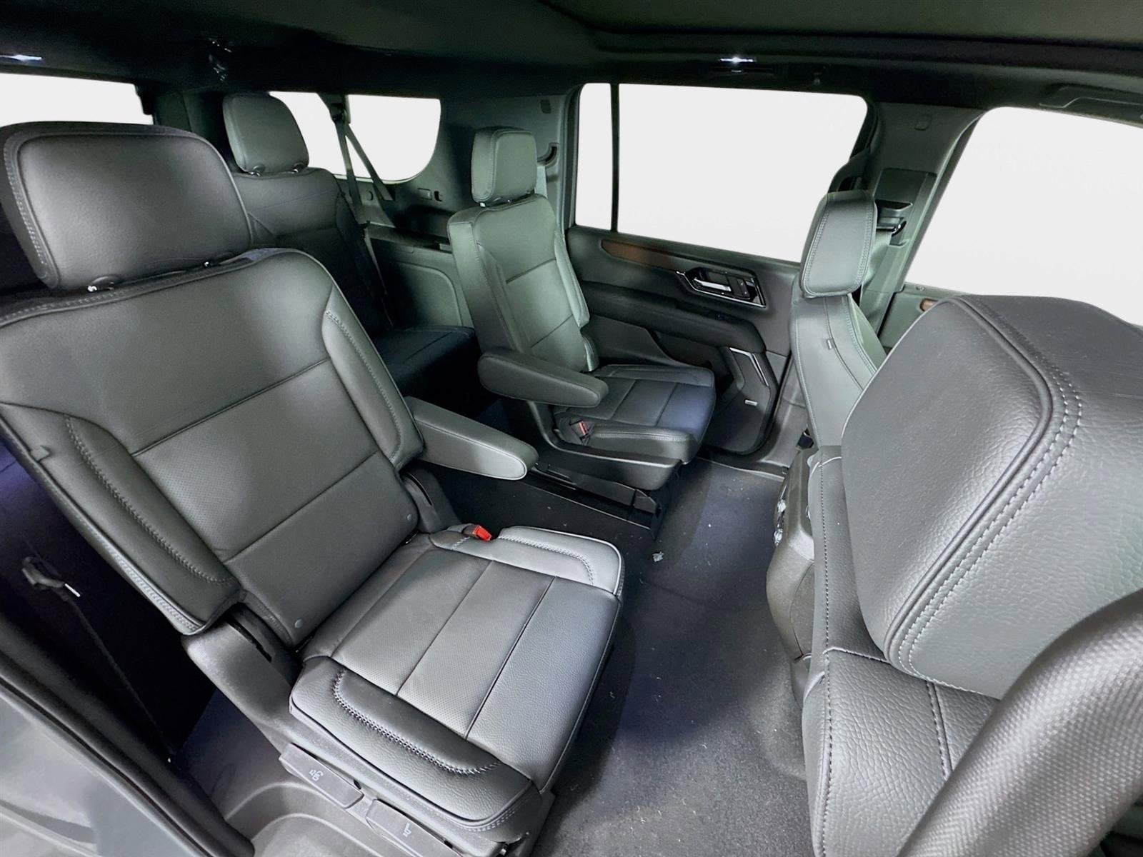 2026 GMC Yukon XL Denali - Photo 30