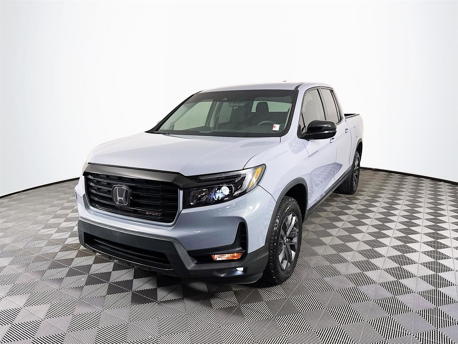 2023 Honda Ridgeline Sport photo 3